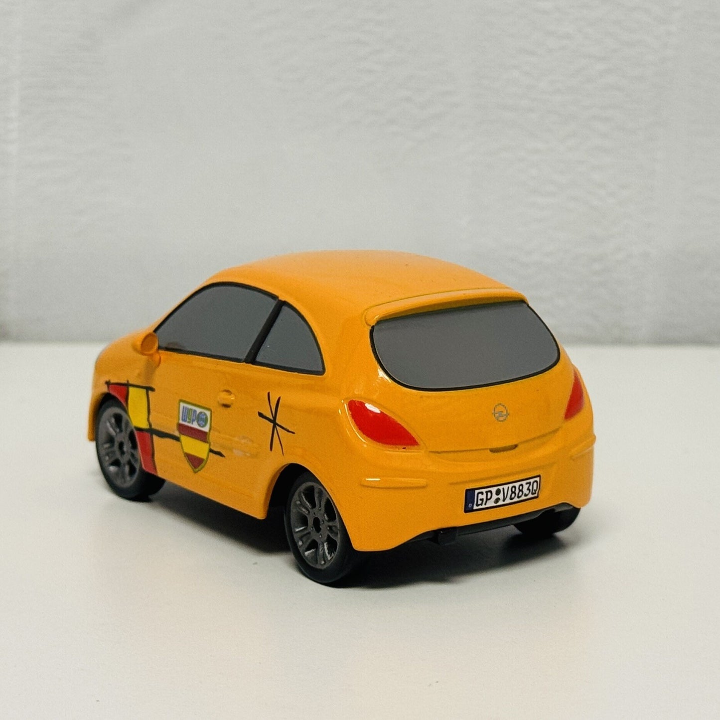 Disney Pixar Cars - PETRO CARTALINA MIGUEL'S CHIEF Disney Store - 1:43 Diecast