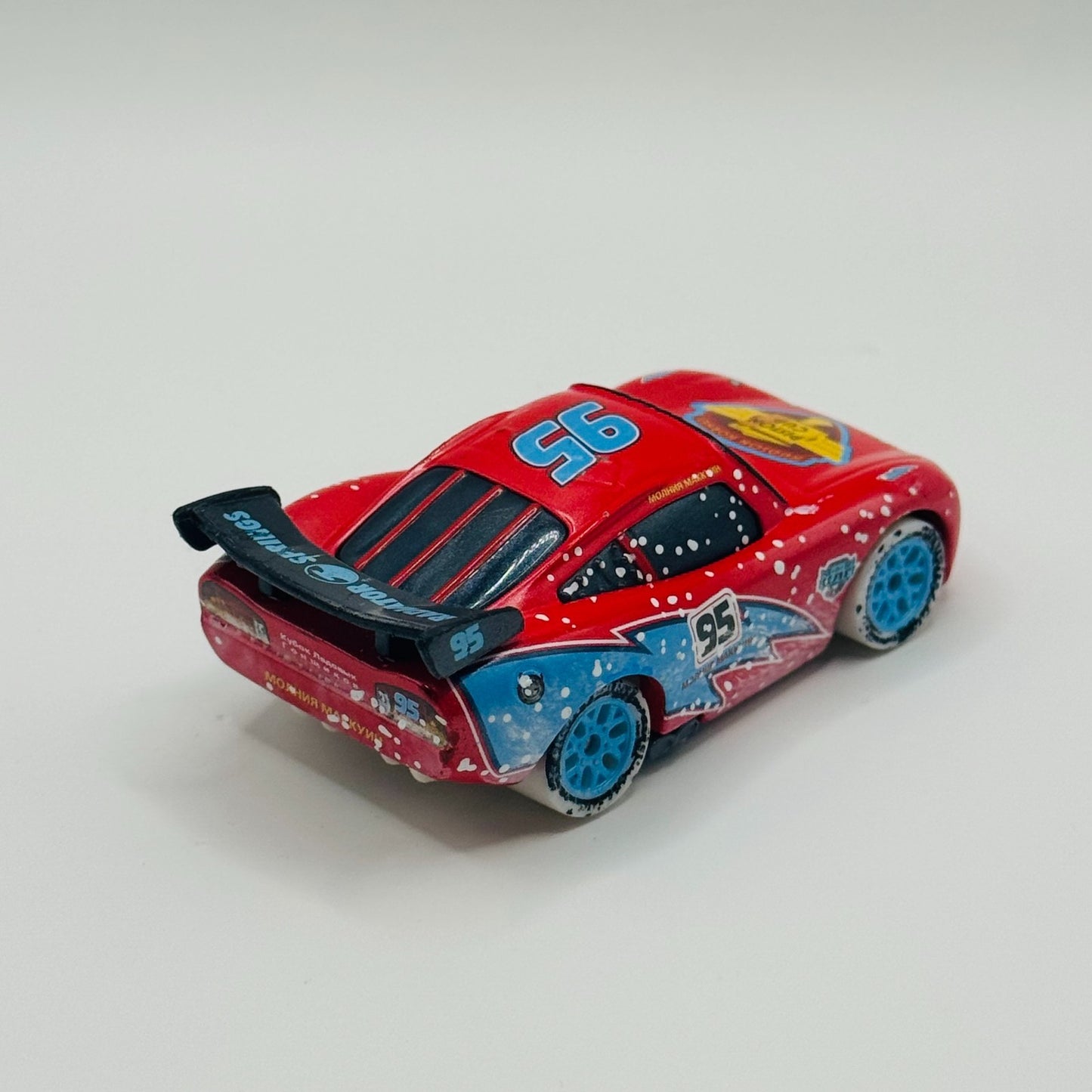 Disney Pixar Cars - ICE RACERS LIGHTNING MCQUEEN - 1:55 Diecast