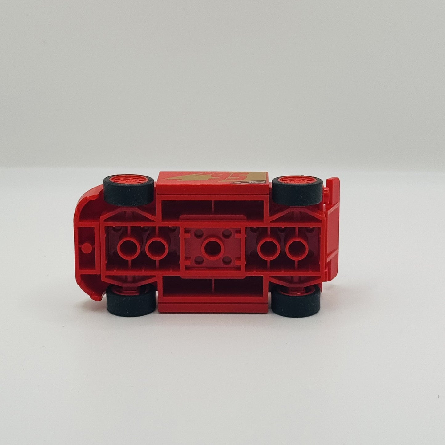 LEGO 10743 SMOKEY’S GARAGE - DISNEY PIXAR CARS RUSTEZE RACING CENTER McQUEEN