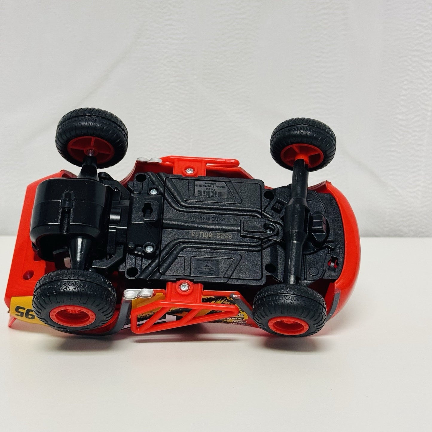 Disney Pixar Cars - 1:24 XRS MUD RACING LIGHTNING MCQUEEN REMOTE CONTROL RC NEW*