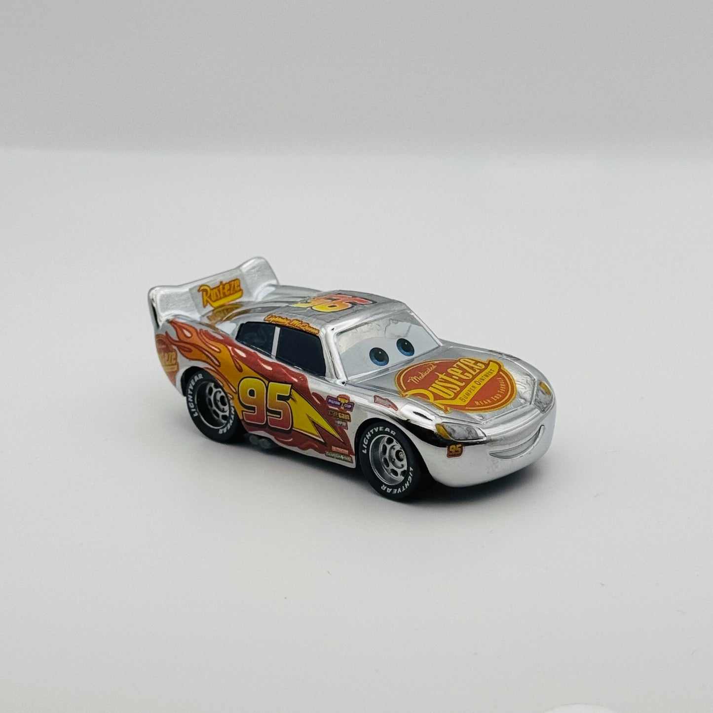 Disney Pixar Cars - SILVER CHROME LIGHTNING McQUEEN Factory Custom- 1:55 Diecast