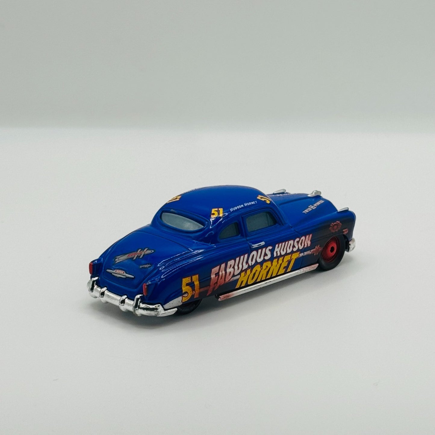 Disney Pixar Cars - DIRT TRACK FABULOUS HUDSON HORNET Cars 3 - 1:55 Diecast
