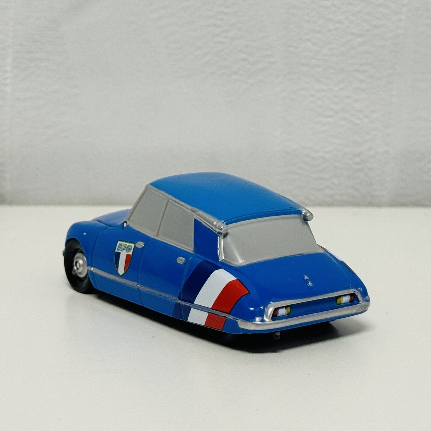 Disney Pixar Cars - BRUNO MOTOREAU RAOUL'S CHIEF Disney Store - 1:43 Diecast