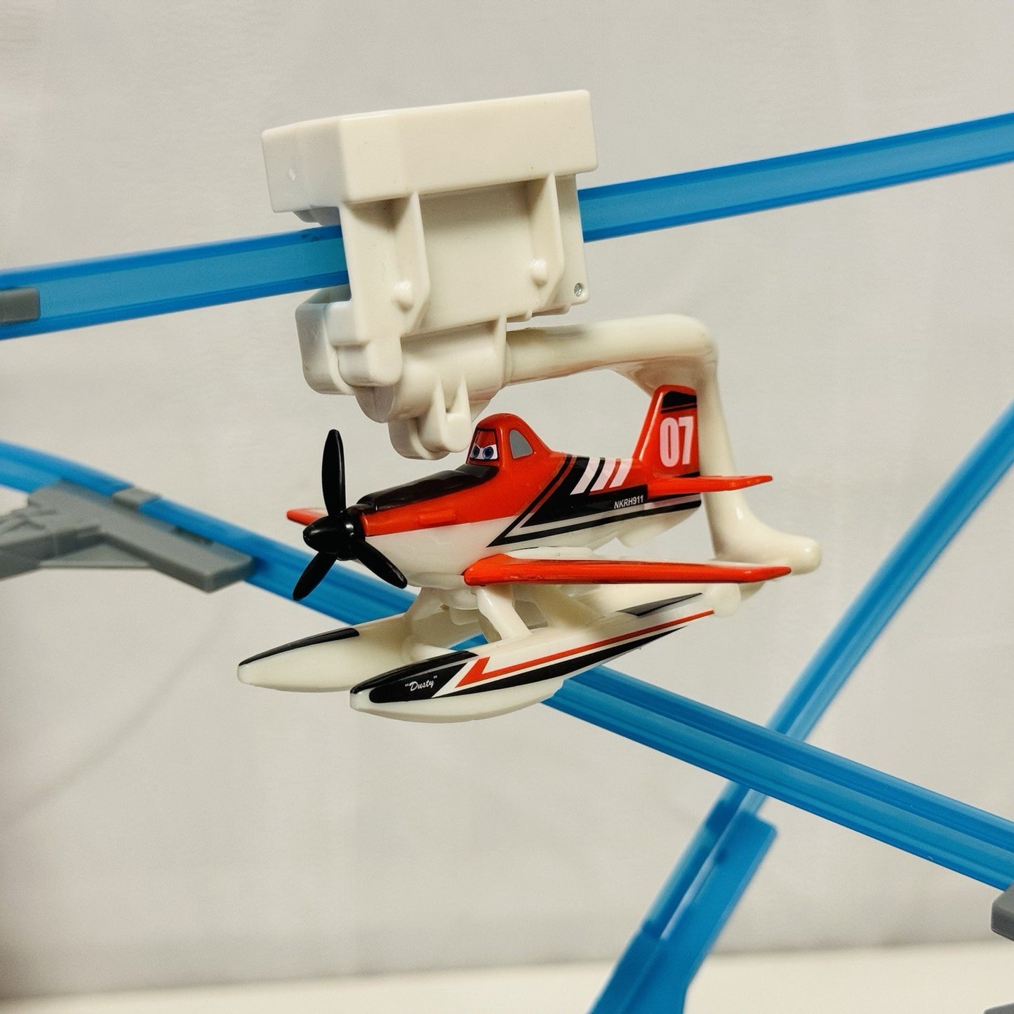 Disney Planes - PISTON PEAK AIR ATTACK Track Set Action Shifters - 1:55 Scale
