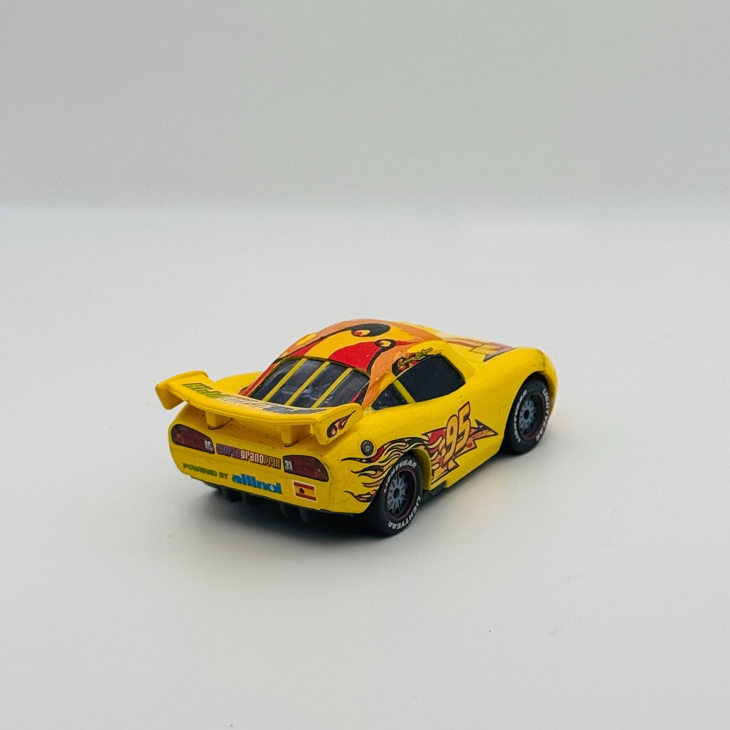 Disney Pixar Cars - SPAIN LIGHTNING MCQUEEN Factory Custom - 1:55 Diecast