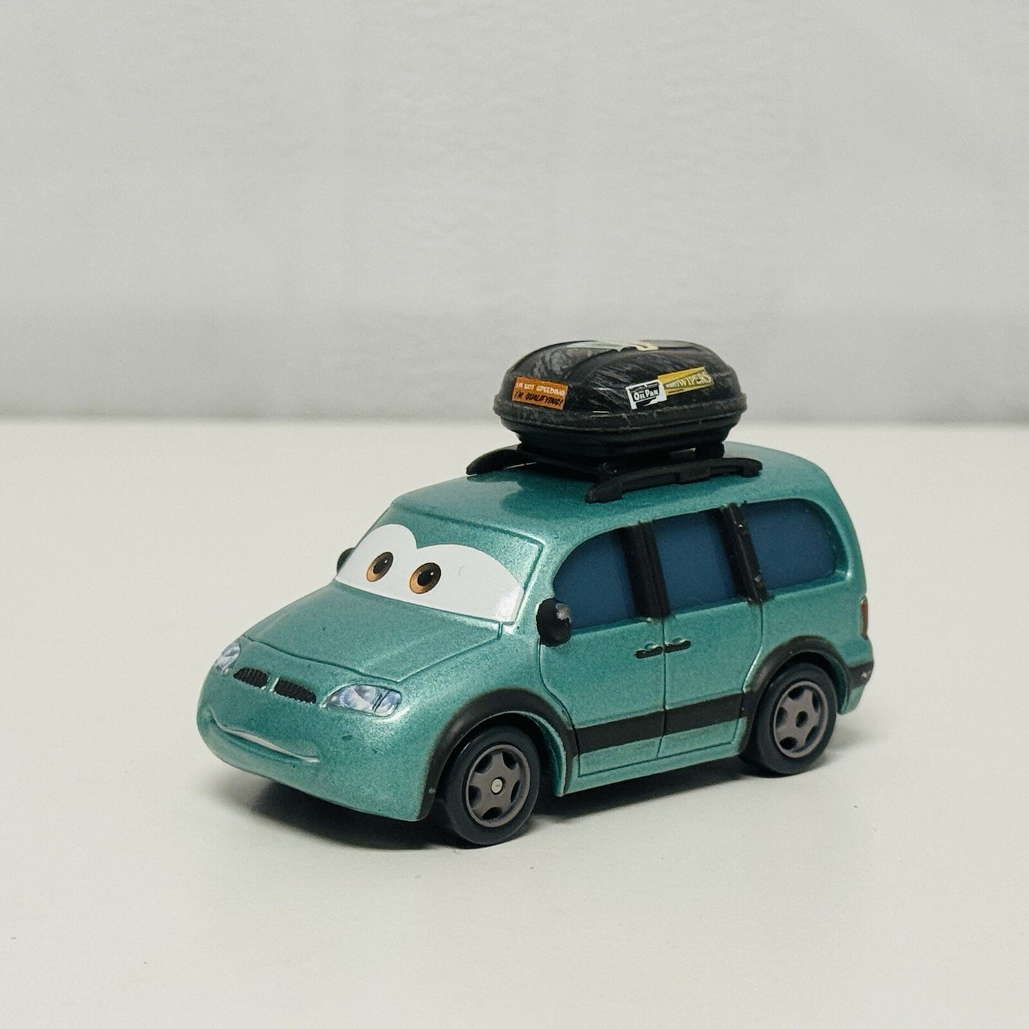 Disney Pixar Cars - ROAD TRIP VAN ON THE ROAD 3-PACK RD TR1P - 1:55 Diecast