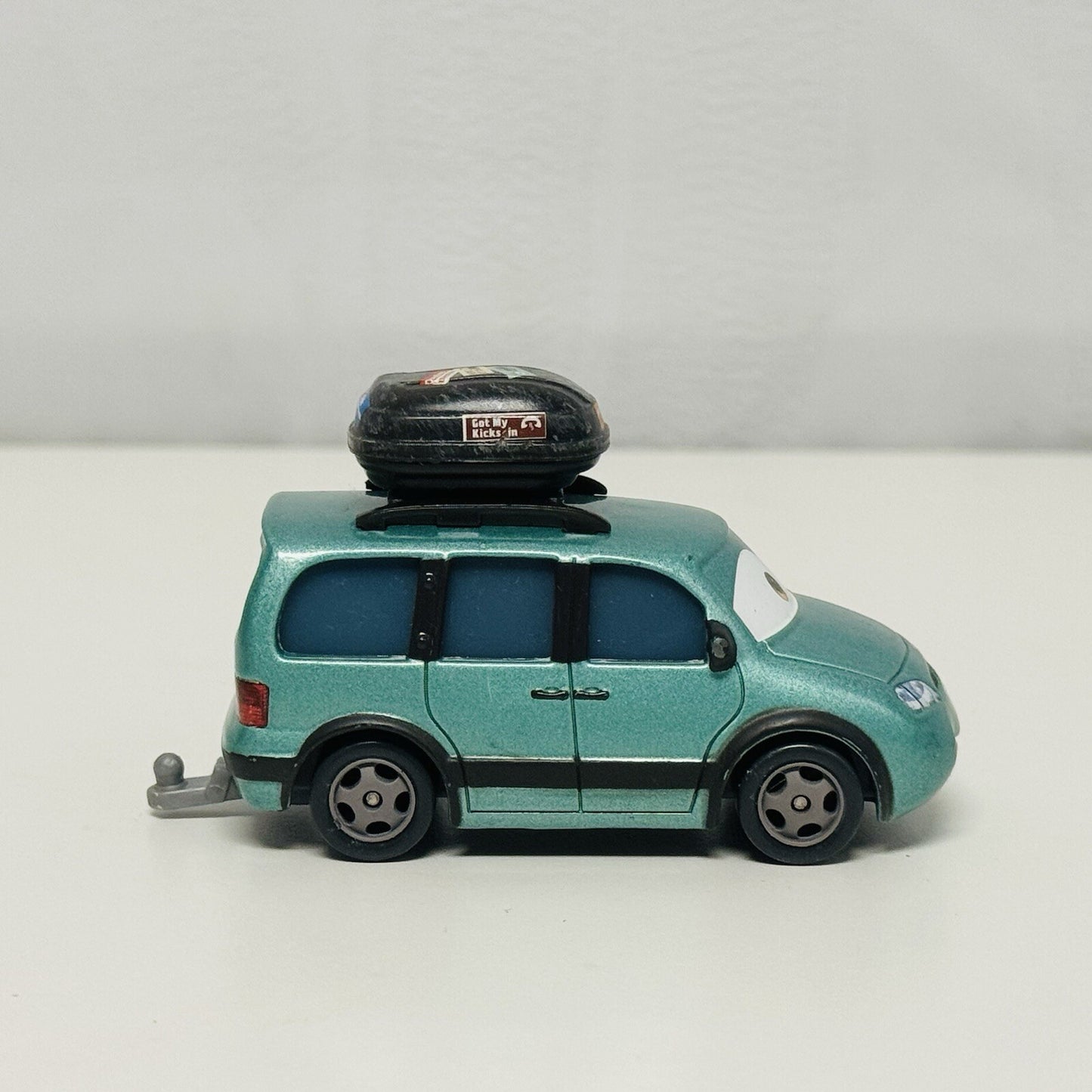 Disney Pixar Cars - ROAD TRIP VAN ON THE ROAD 3-PACK RD TR1P - 1:55 Diecast