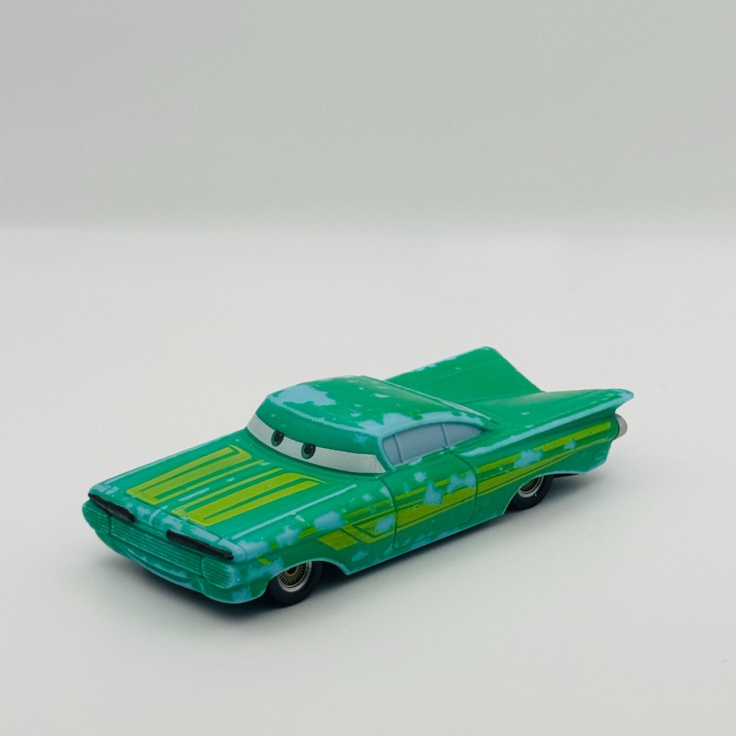 Disney Pixar Cars - COLOR CHANGER CARS 2 GREEN RAMONE EXCLUSIVE 2011- 1:55 Scale