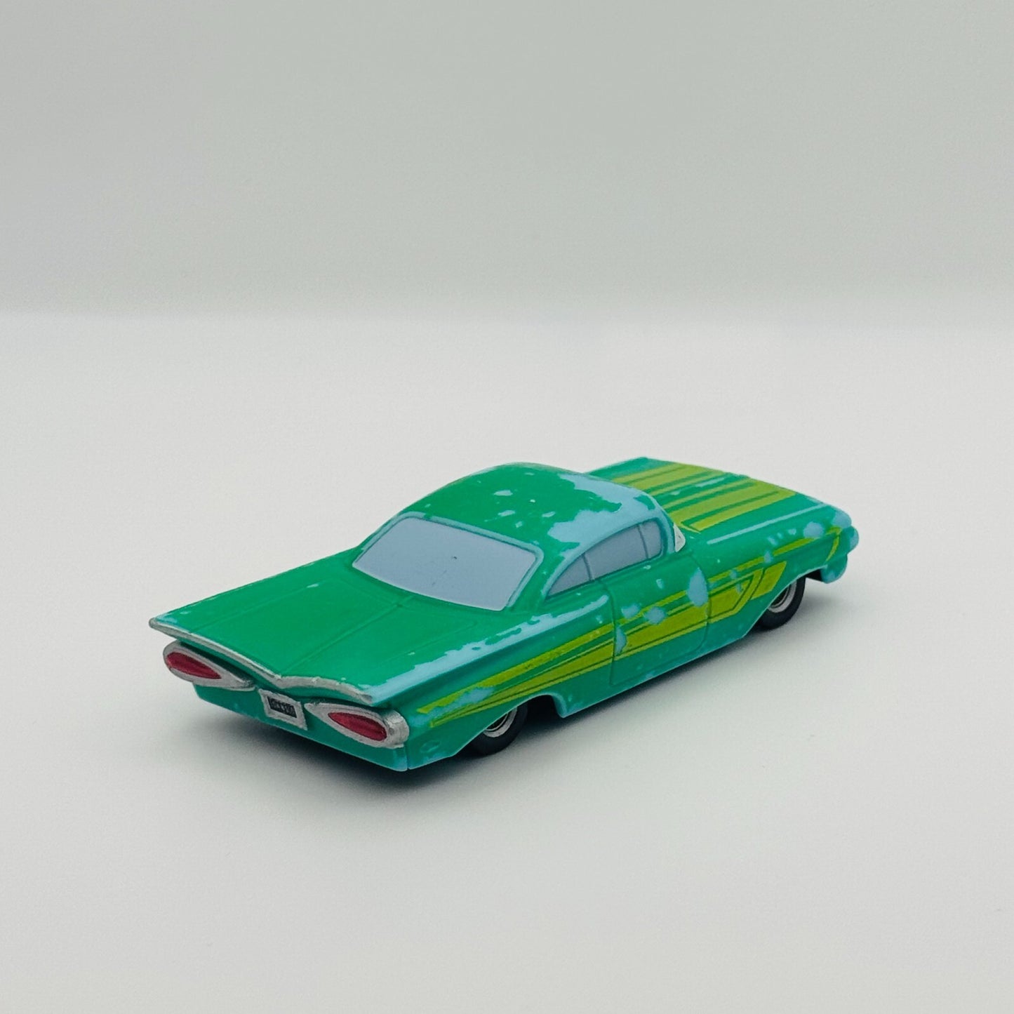 Disney Pixar Cars - COLOR CHANGER CARS 2 GREEN RAMONE EXCLUSIVE 2011- 1:55 Scale