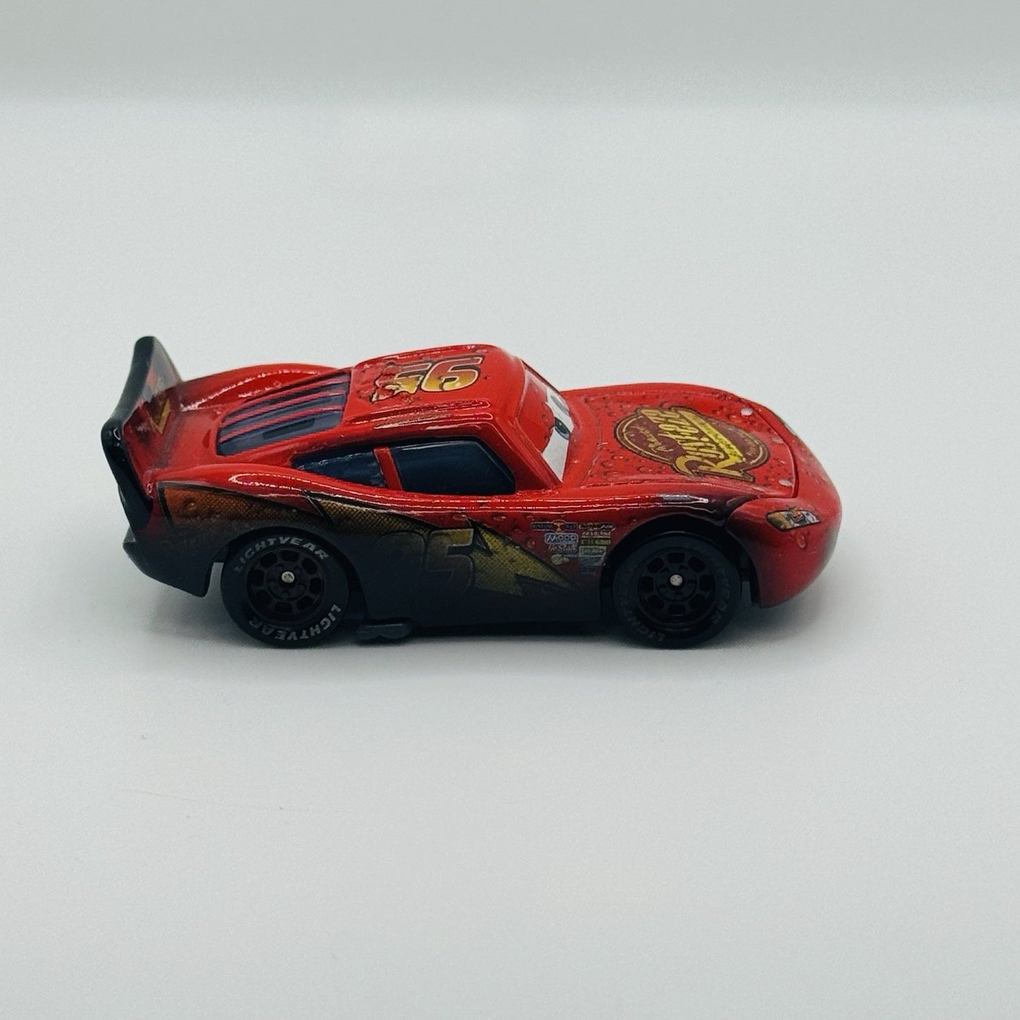 Disney Pixar Cars Toon SOAKED LIGHTNING MCQUEEN Rescue Squad Mater 1:55 Diecast