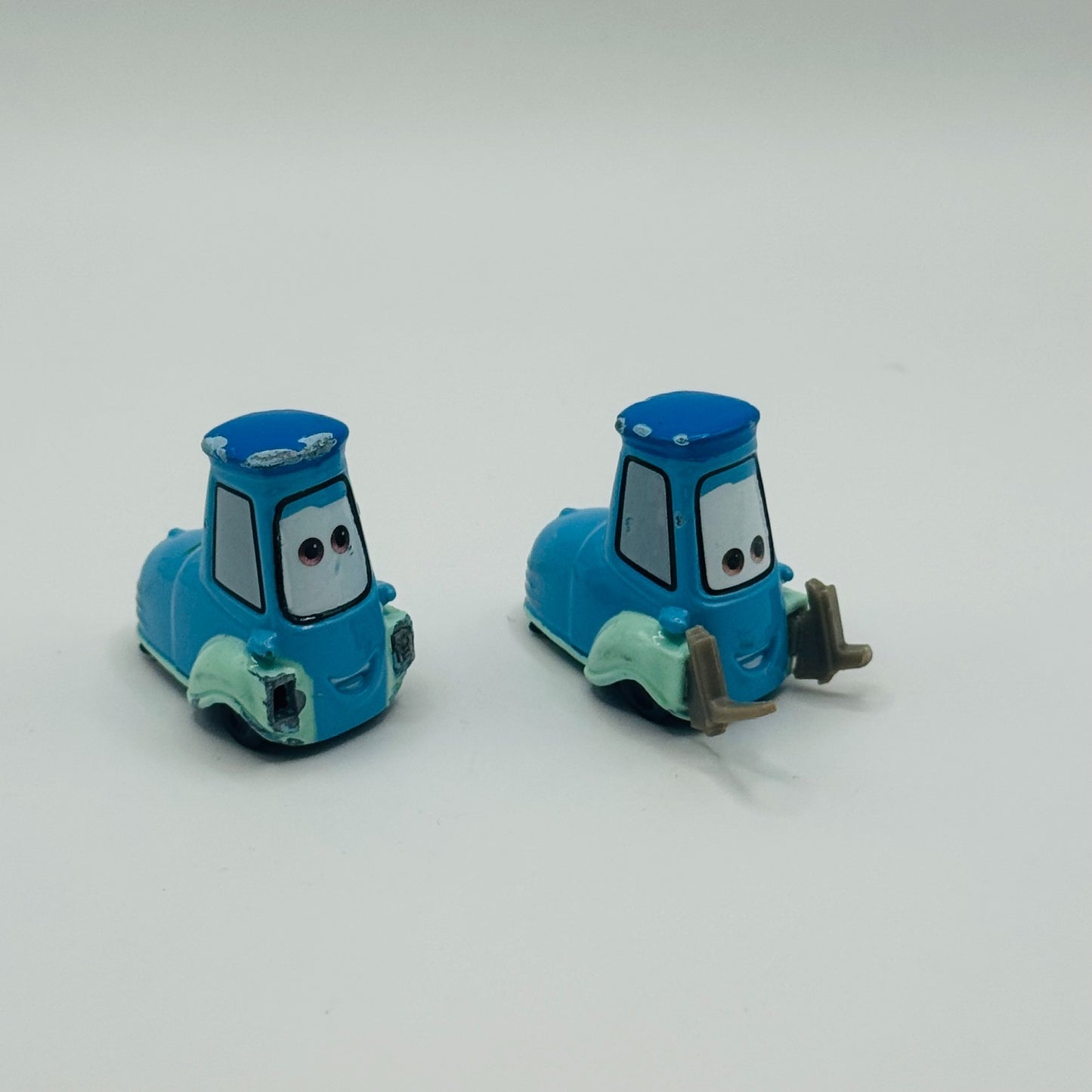 Disney Pixar Cars - GUIDO x2 - 1:55 Diecast