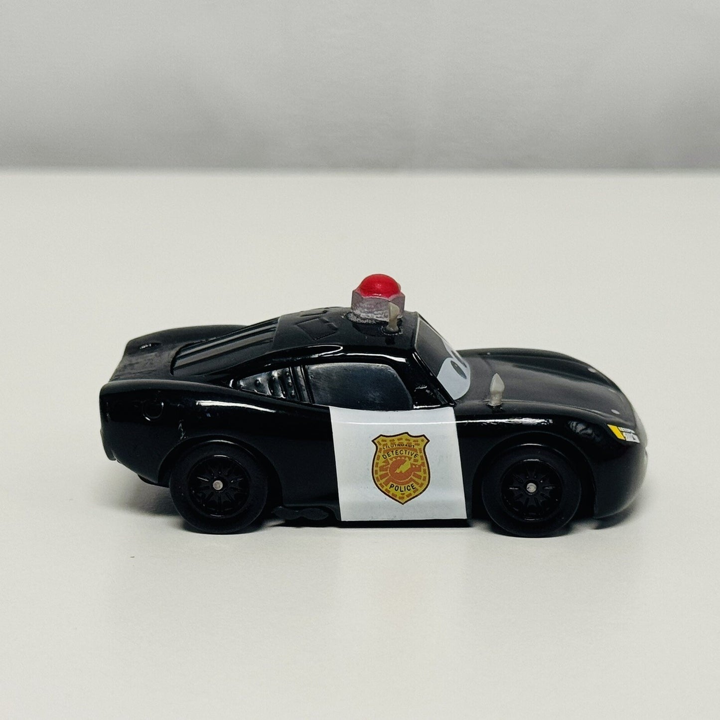 Disney Pixar Cars Toon -LIEUTENANT MCQUEEN MATER PRIVATE EYE Custom 1:55 Diecast