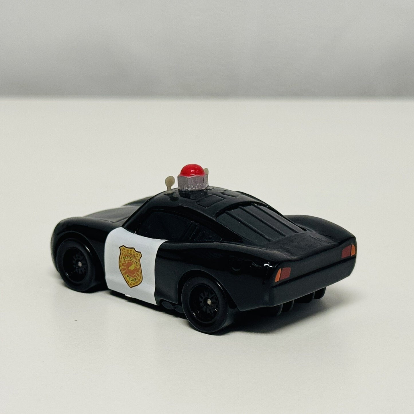 Disney Pixar Cars Toon -LIEUTENANT MCQUEEN MATER PRIVATE EYE Custom 1:55 Diecast
