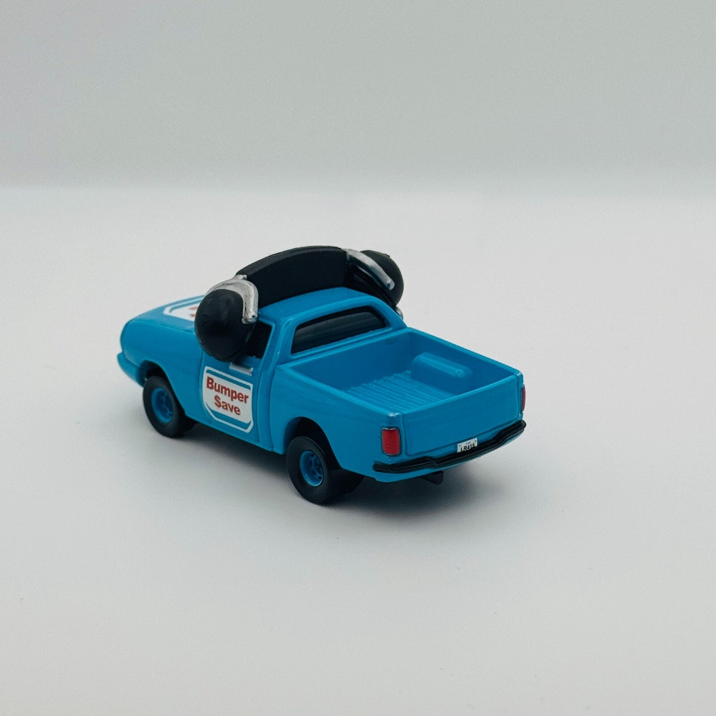 Disney Pixar Cars - TEAM BUMPER SAVE CREW CHIEF BEN DOORDAN 2010 - 1:55 Diecast