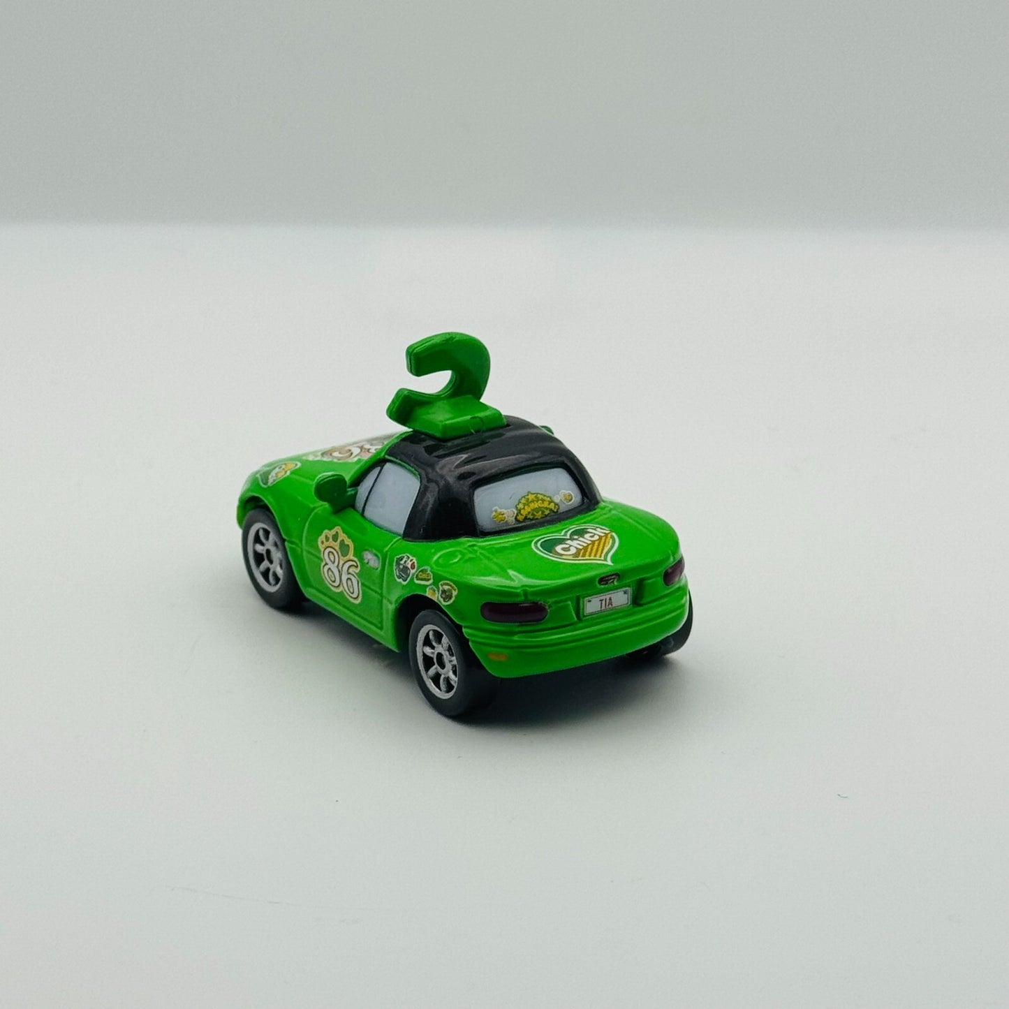 Disney Pixar Cars - CHICK FAN TIA - 1:55 Diecast