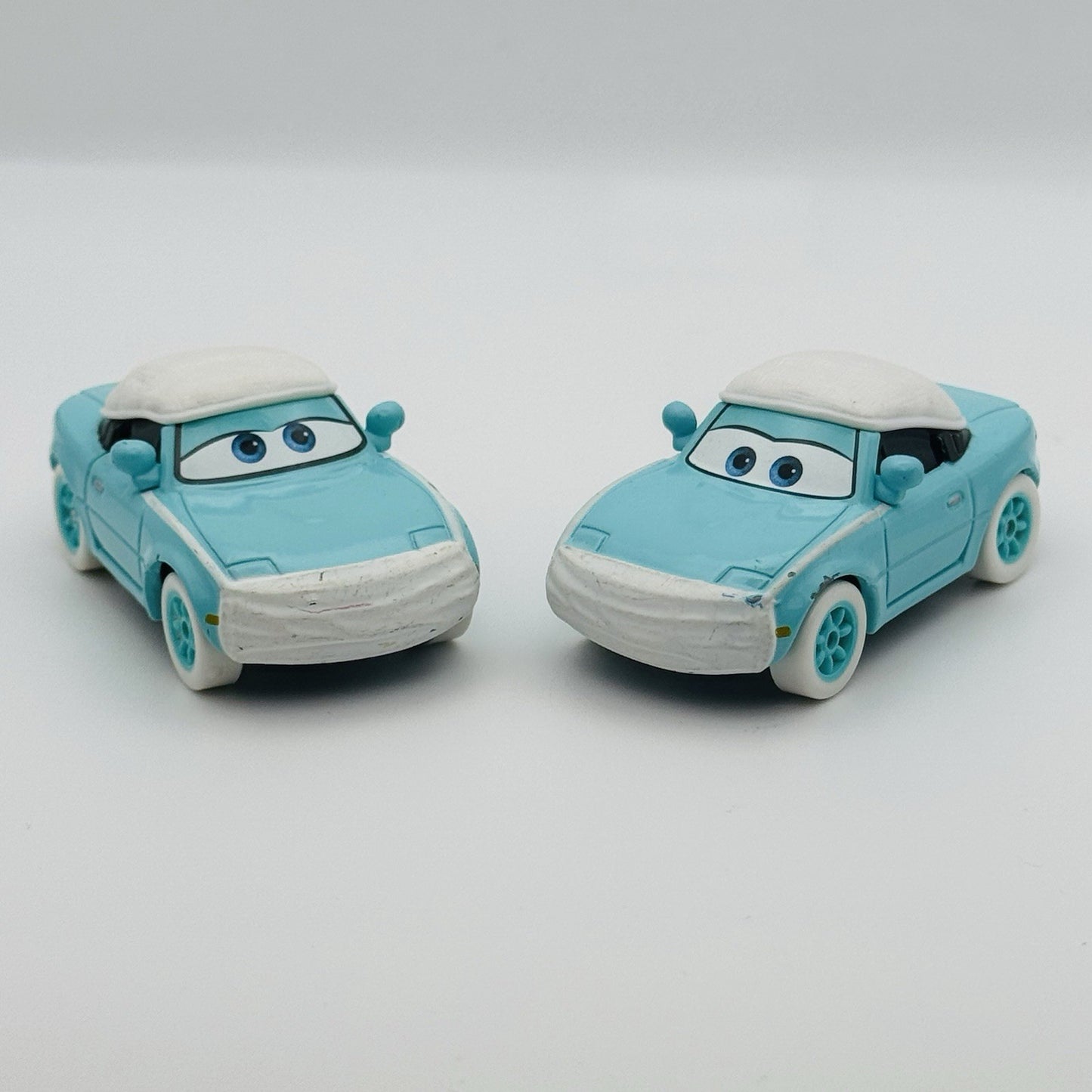 Disney Pixar Cars Toon - NURSE MIA & TIA Rescue Squad Mater 2010 - 1:55 Diecast