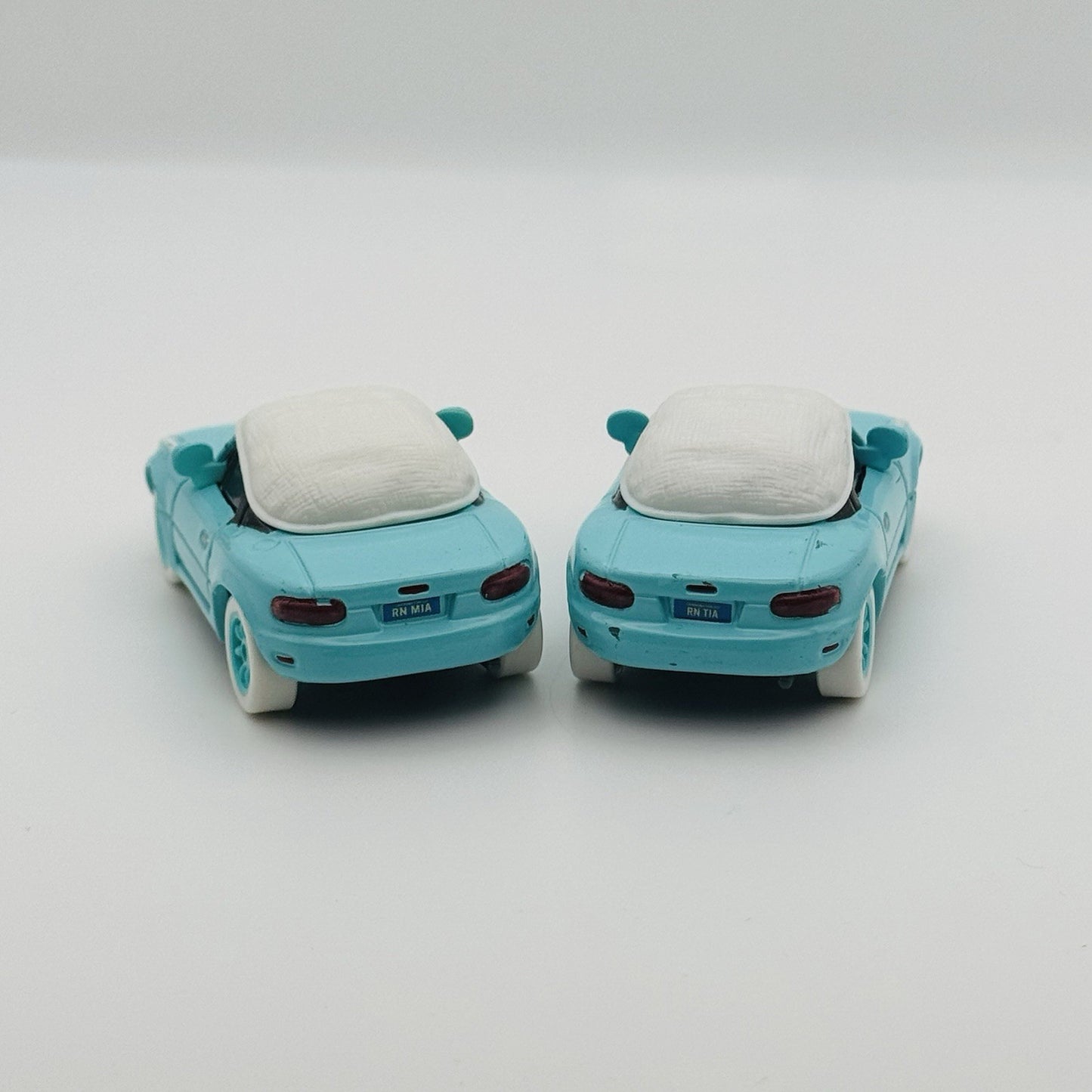 Disney Pixar Cars Toon - NURSE MIA & TIA Rescue Squad Mater 2010 - 1:55 Diecast
