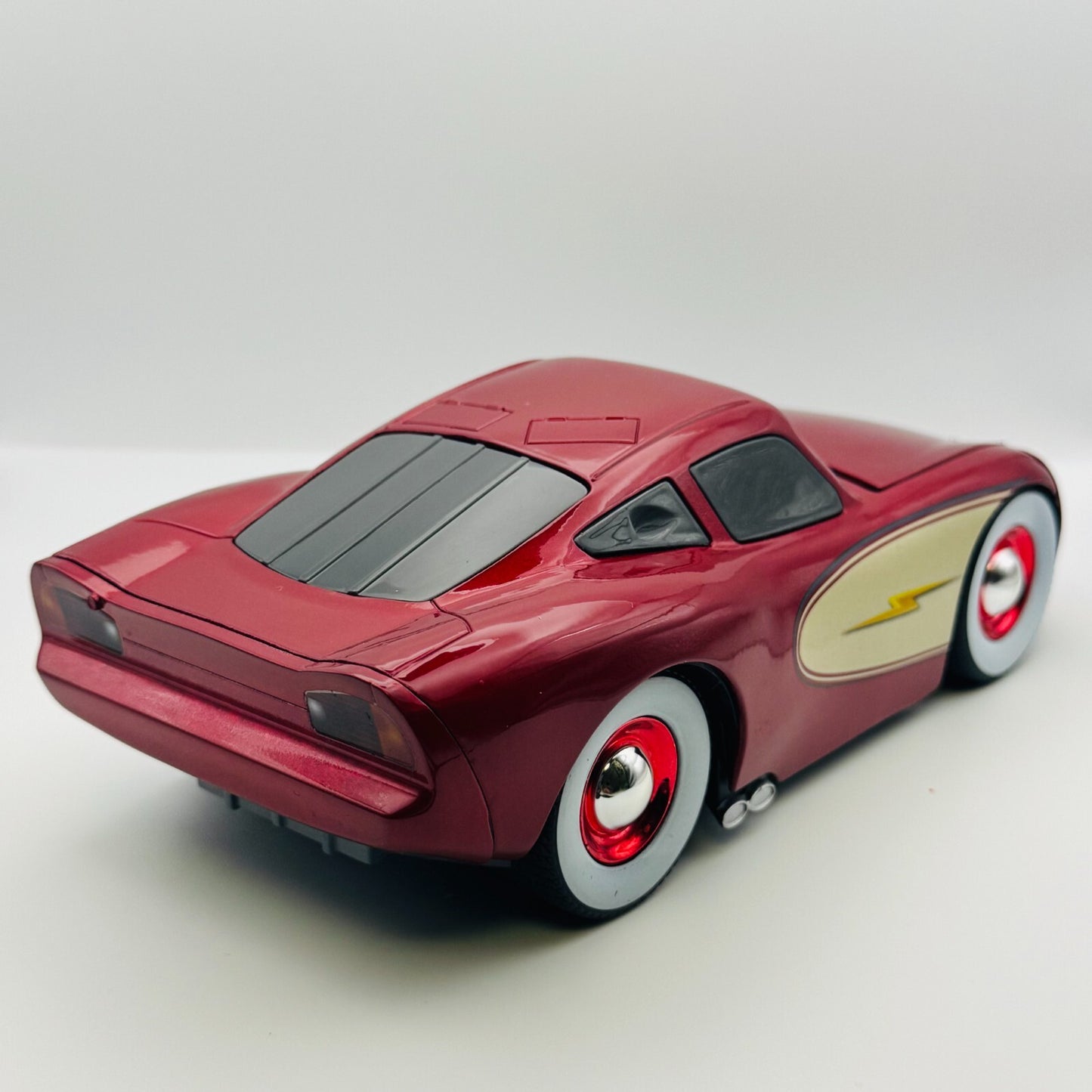 Disney Pixar Cars - JADA CRUISIN' CRUISING LIGHTNING MCQUEEN - 1:24 Diecast