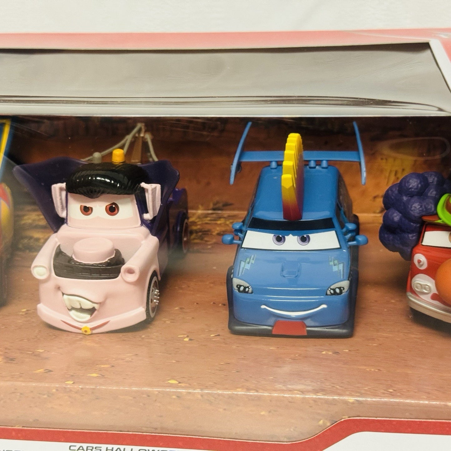 Disney Pixar Cars - HALLOWEEN 4-PACK CLOWN RED, DJ, DRACULA MATER - 1:43 Diecast