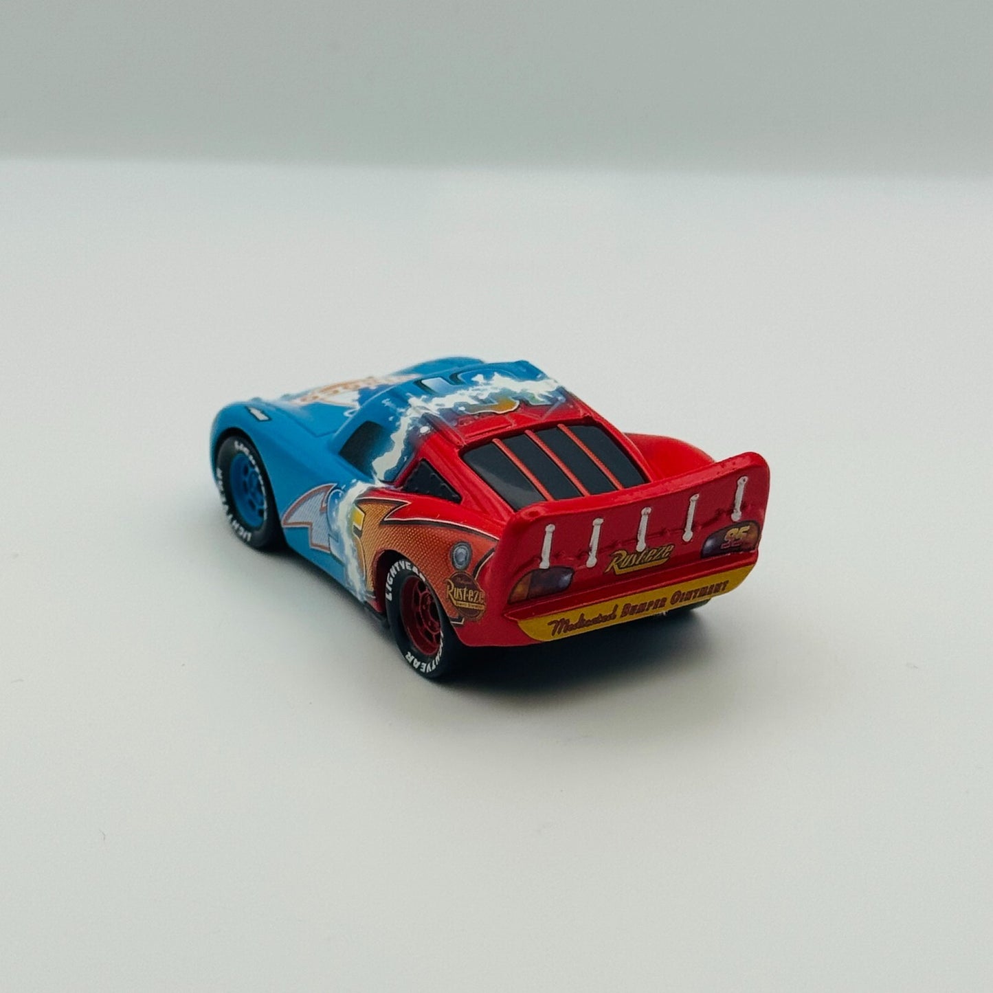 Disney Pixar Cars - TRANSFORMING LIGHTNING MCQUEEN 2016 - 1:55 Diecast