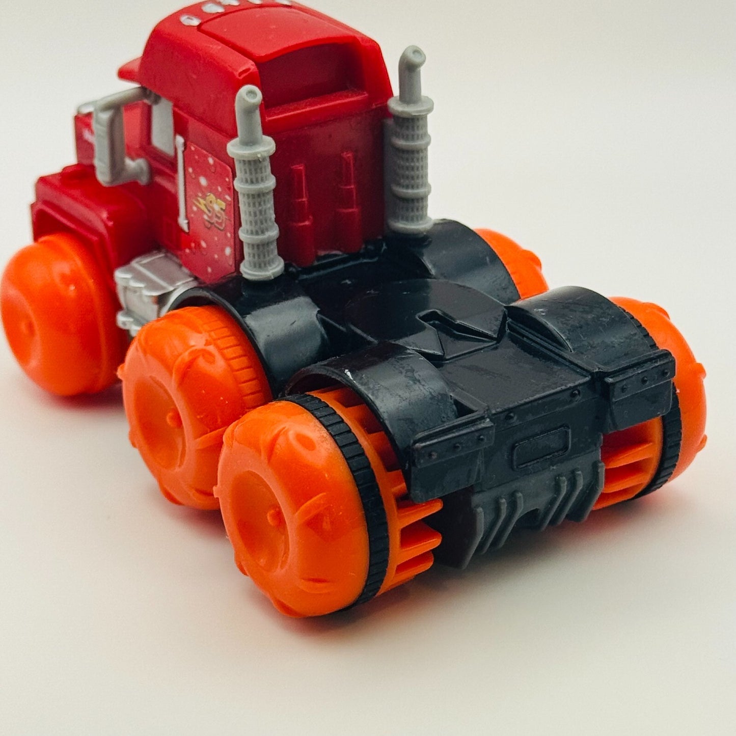 Disney Pixar Cars - HYDRO WHEELS MACK - 1:55 Scale