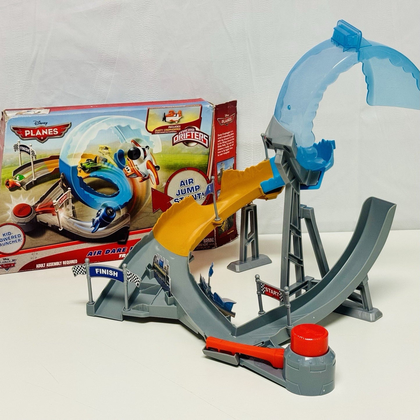 Disney Planes - Micro Drifters AIR DARE LOOP TRACK SET Wings Around The Globe