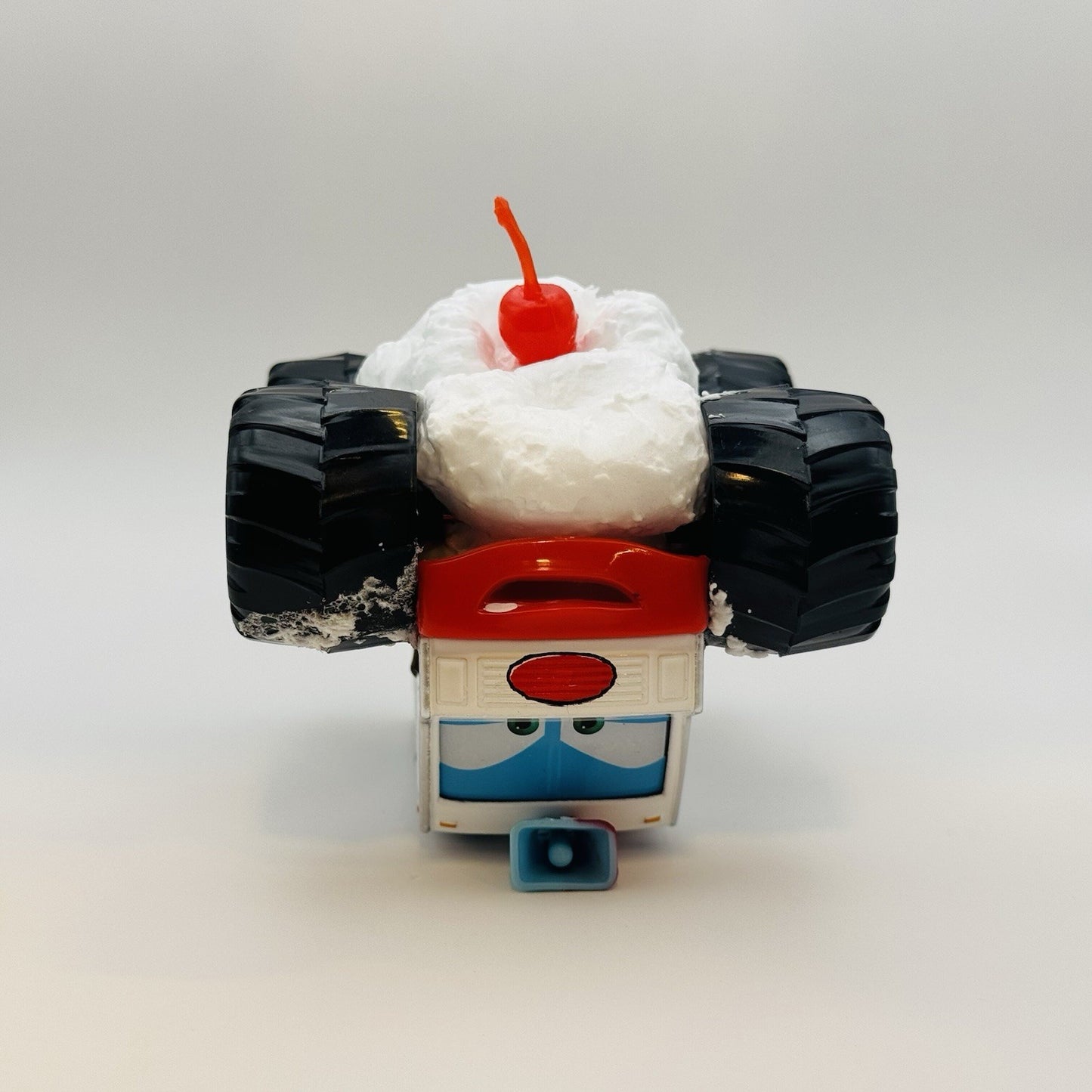 Disney Pixar Cars Toon I-SCREAMER SUNDAE CUSTOM Monster Truck Mater 1:55 Diecast