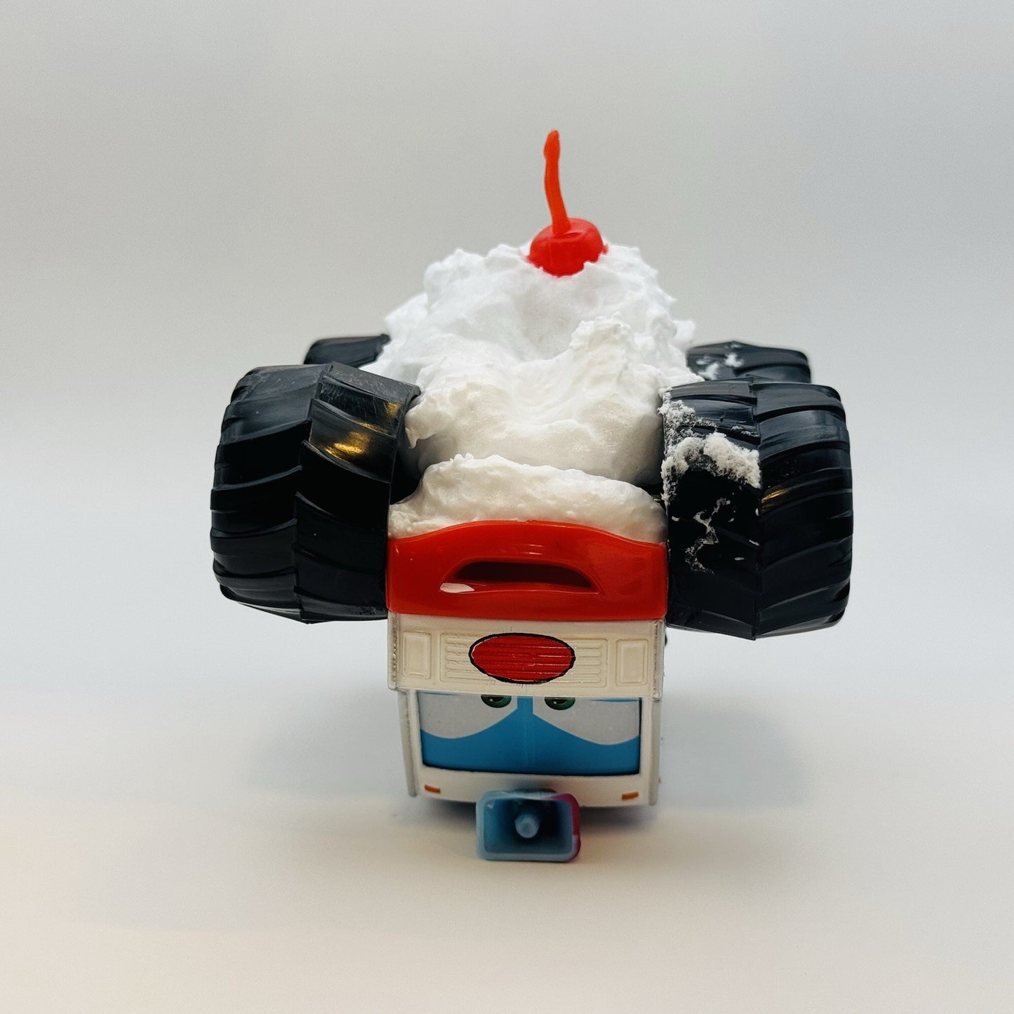 Disney Pixar Cars Toon I-SCREAMER SUNDAE CUSTOM Monster Truck Mater 1:55 Diecast