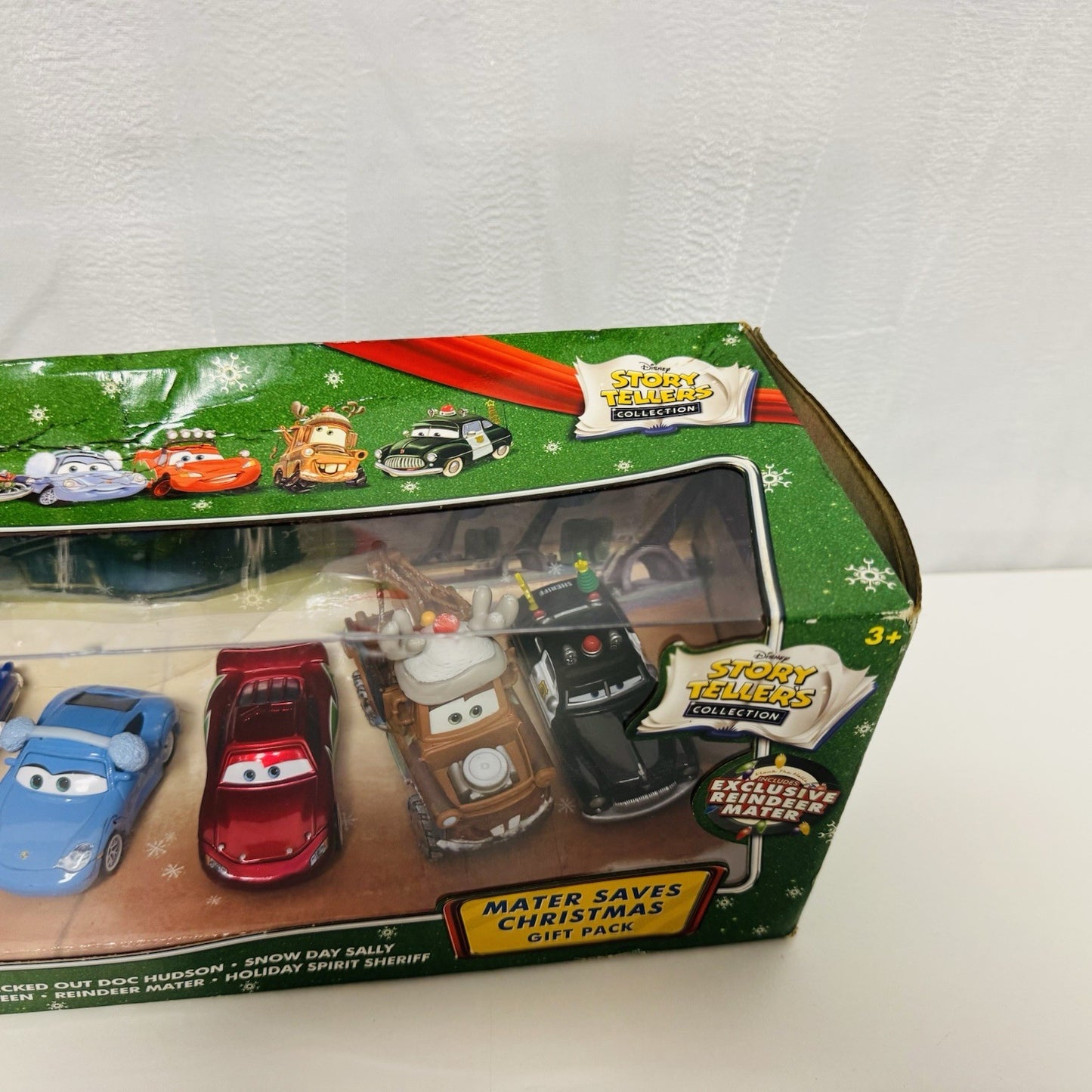 Disney Pixar Cars - MATER SAVES CHRISTMAS GIFT PACK Reindeer Mater 1:55 Diecast