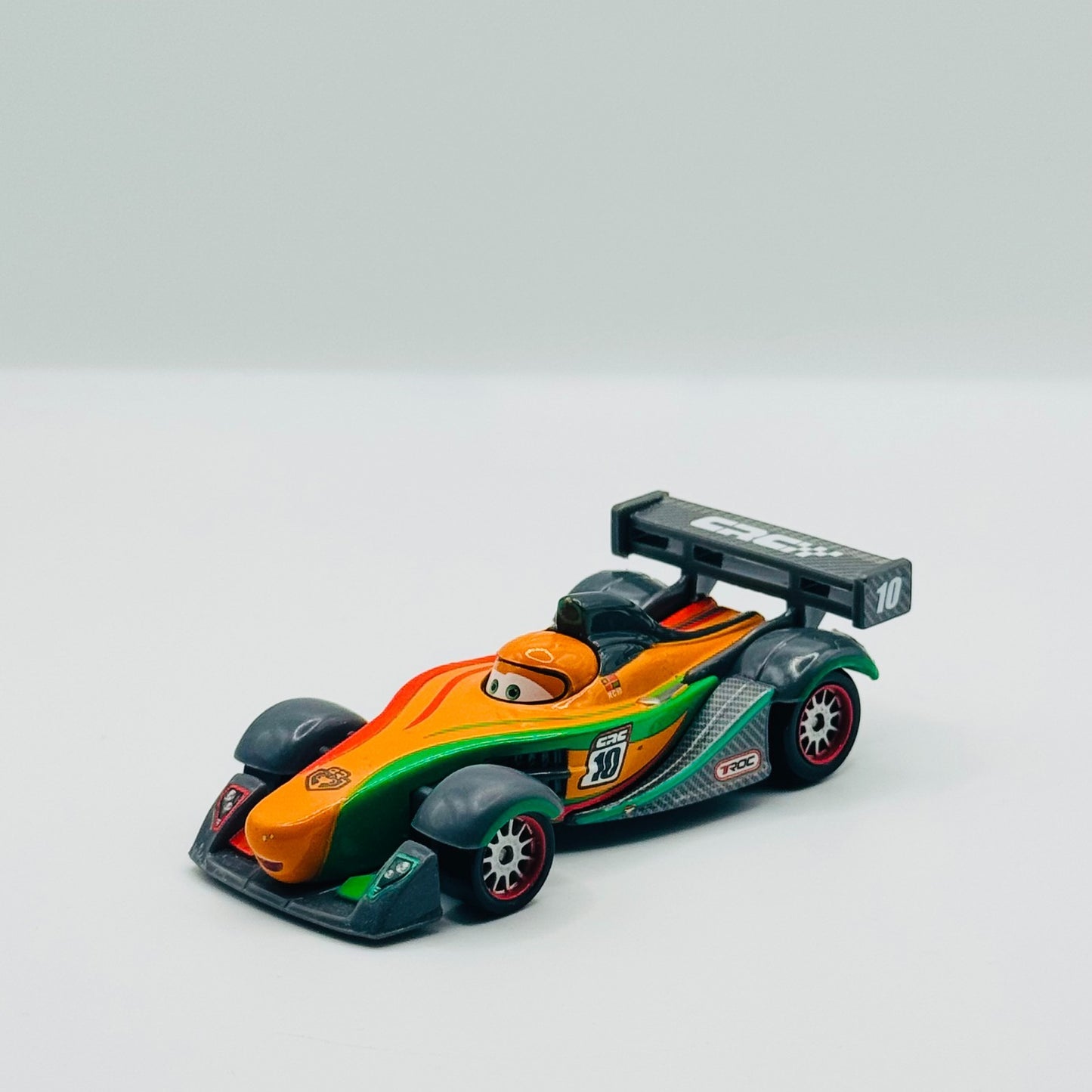 Disney Pixar Cars - CARBON RACERS RIP CLUTCHGONESKI - 1:55 Diecast