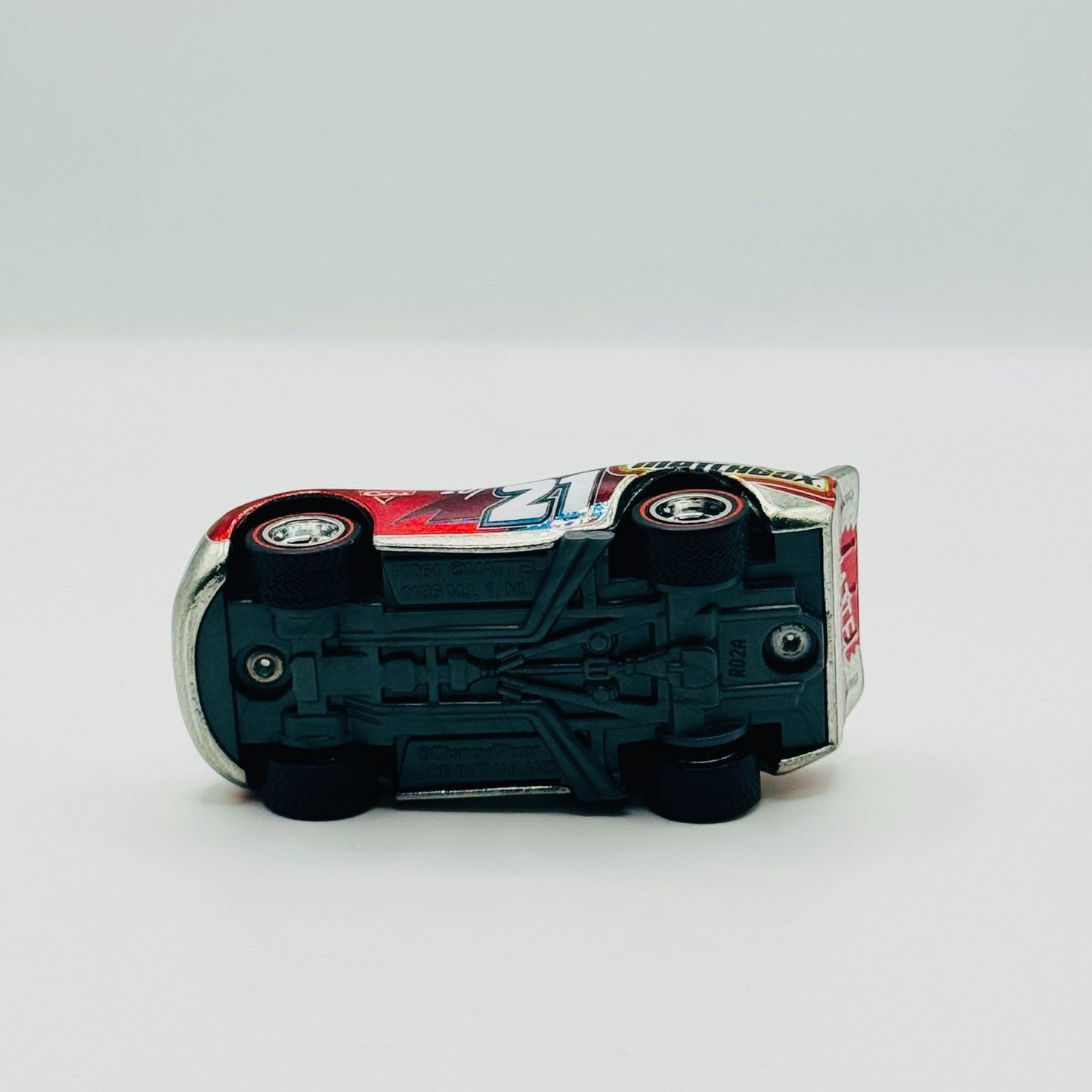 Disney Pixar Cars - MATTEL 20/21 EMPLOYEE MCQUEEN MATCHBOX - 1:55 Diecast