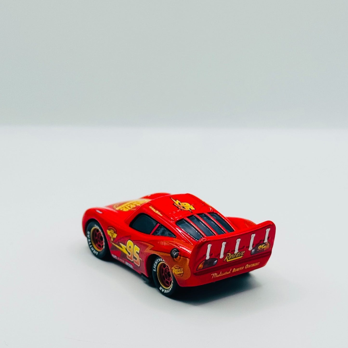 Disney Pixar Cars - HHPC HUDSON HORNET PISTON CUP LIGHTNING MCQUEEN 1:55 Diecast