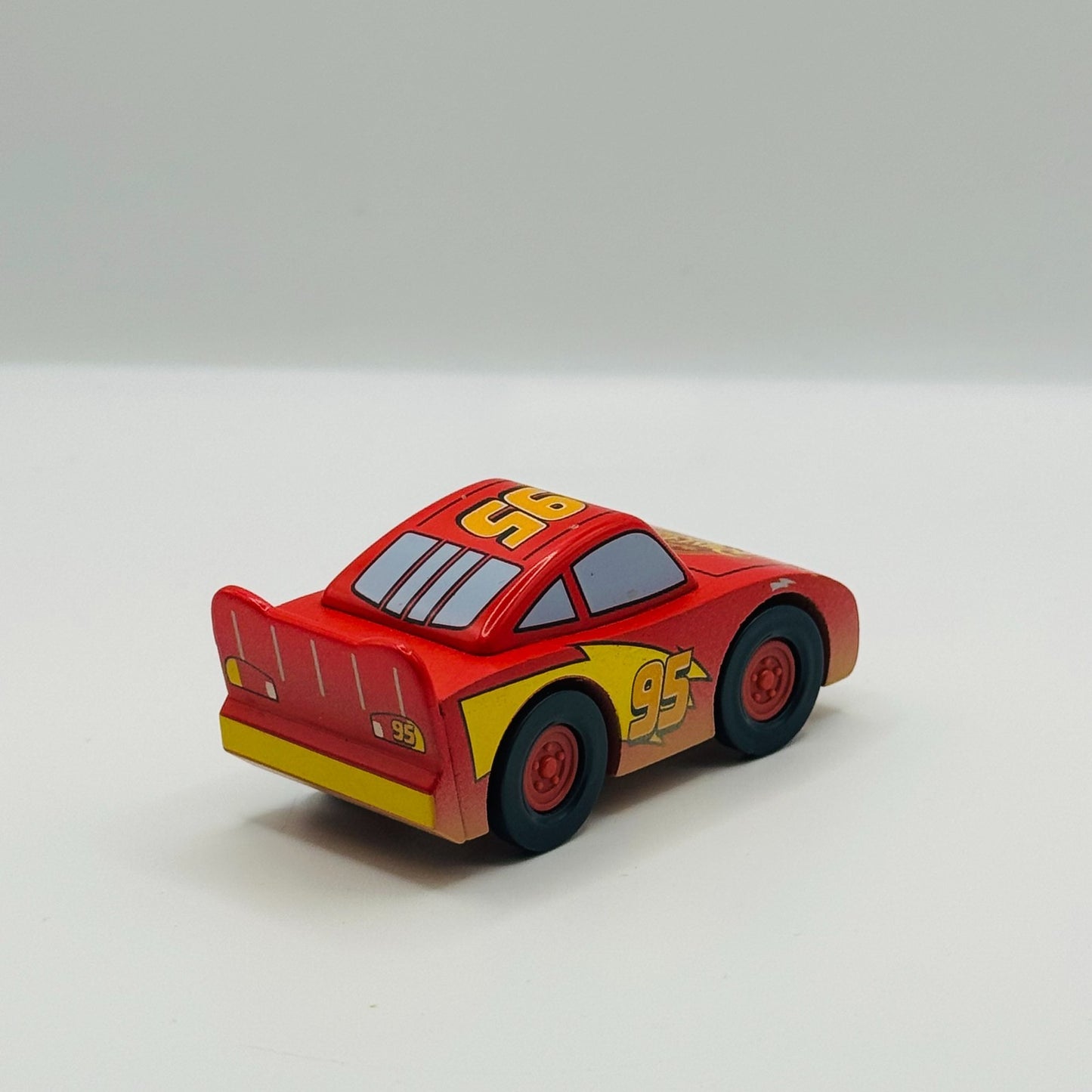 Disney Pixar Cars - WOOD DUSTY LIGHTNING MCQUEEN DIRT TRACK - Wooden Toys R Us