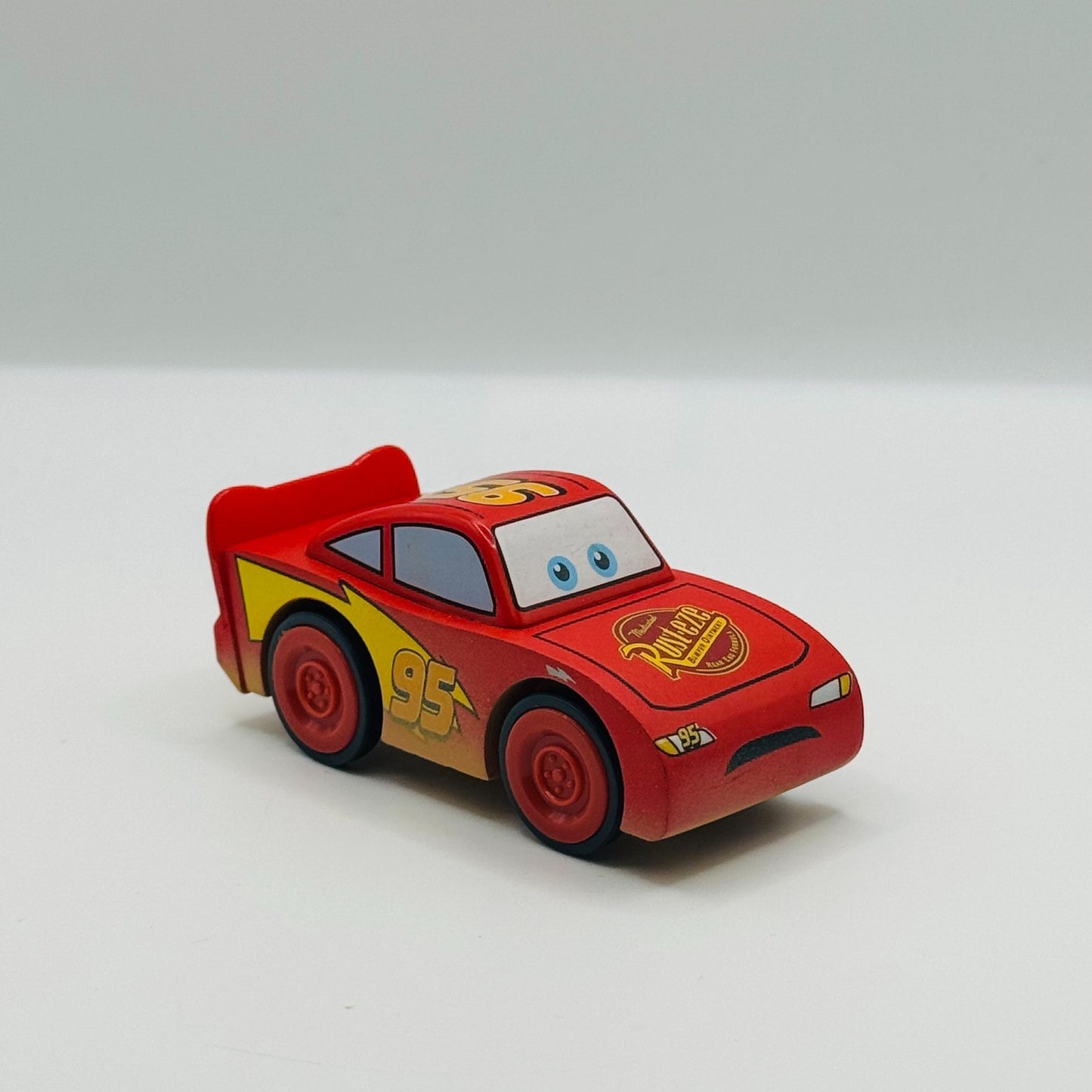 Disney Pixar Cars - WOOD DUSTY LIGHTNING MCQUEEN DIRT TRACK - Wooden Toys R Us