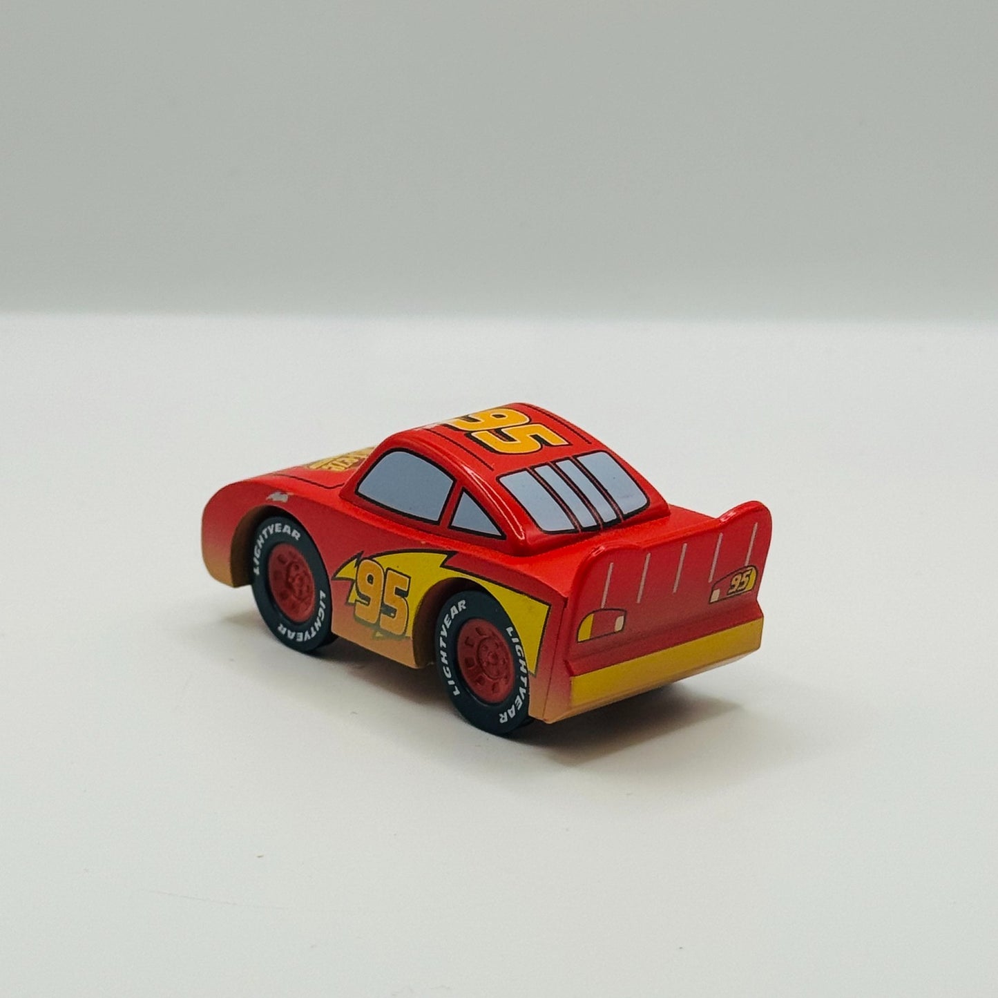 Disney Pixar Cars - WOOD DUSTY LIGHTNING MCQUEEN DIRT TRACK - Wooden Toys R Us