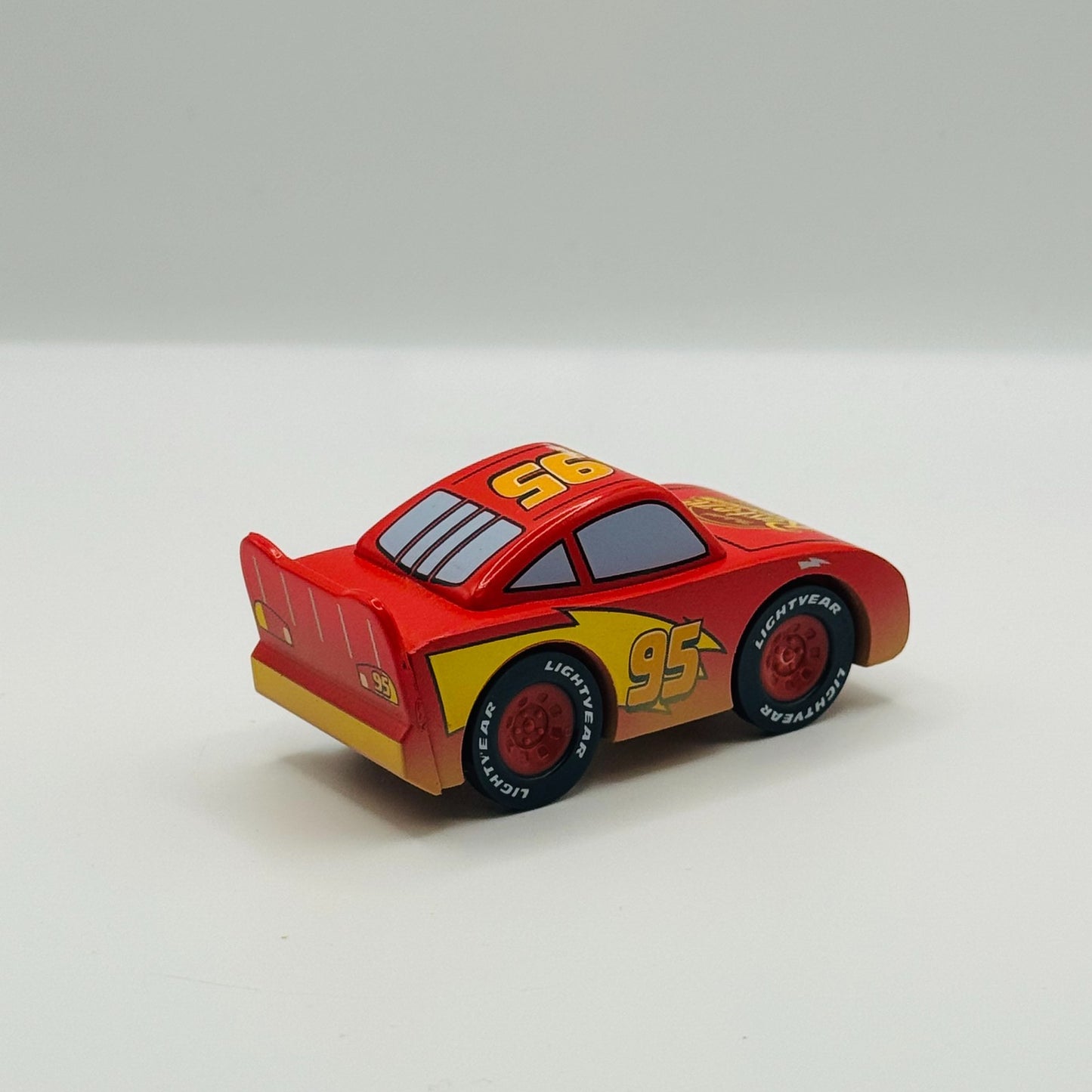 Disney Pixar Cars - WOOD DUSTY LIGHTNING MCQUEEN DIRT TRACK - Wooden Toys R Us