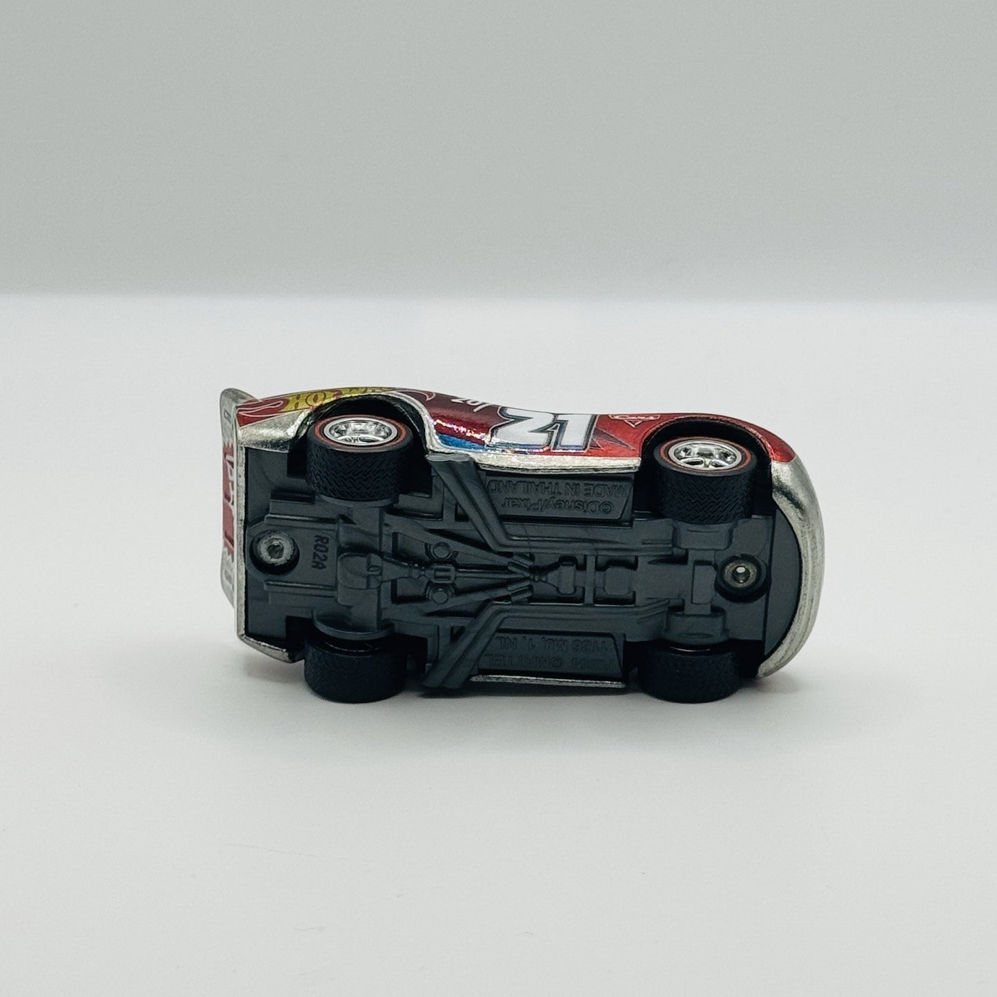 Disney Pixar Cars - MATTEL 20/21 EMPLOYEE MCQUEEN MATCHBOX - 1:55 Diecast