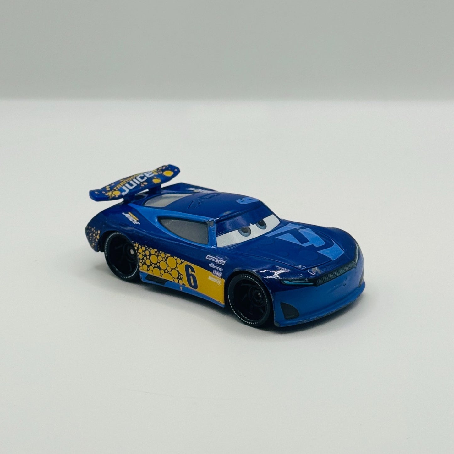 Disney Pixar Cars - BUBBA WHEELHOUSE Transberry Juice Cars 3 2017 - 1:55 Diecast