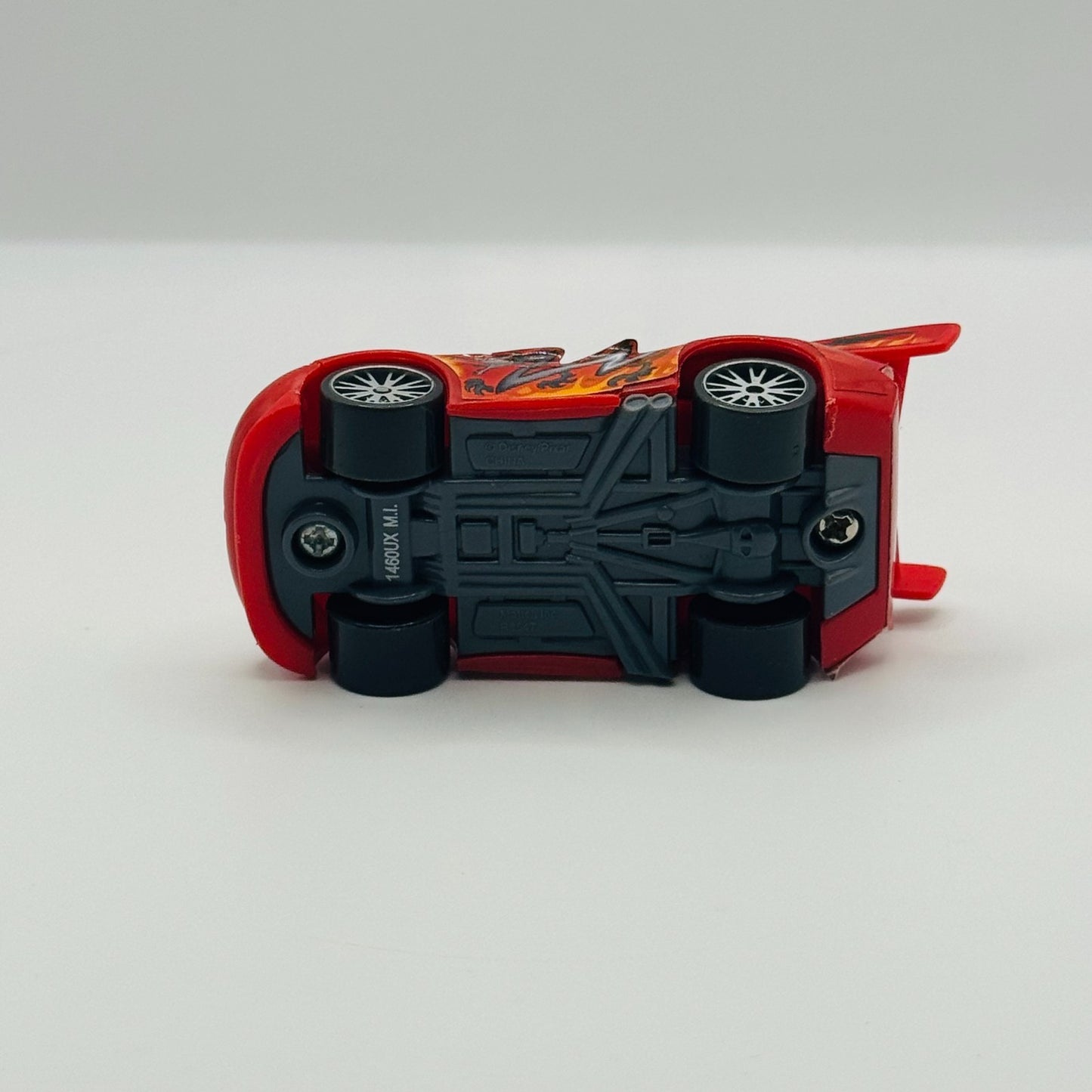 Disney Pixar Cars - FRIGHTENED DRAGON MCQUEEN Tokyo Mater - 1:55 Scale Plastic