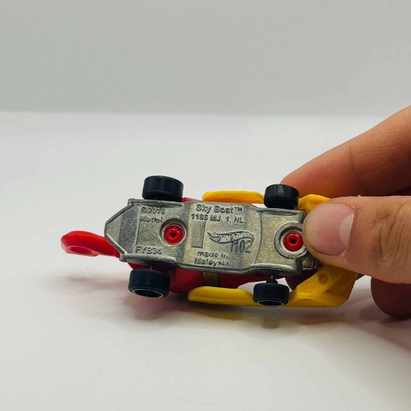 Hot Wheels - SKY BOAT Experimotors 7/10 - 1:64 Scale Diecast