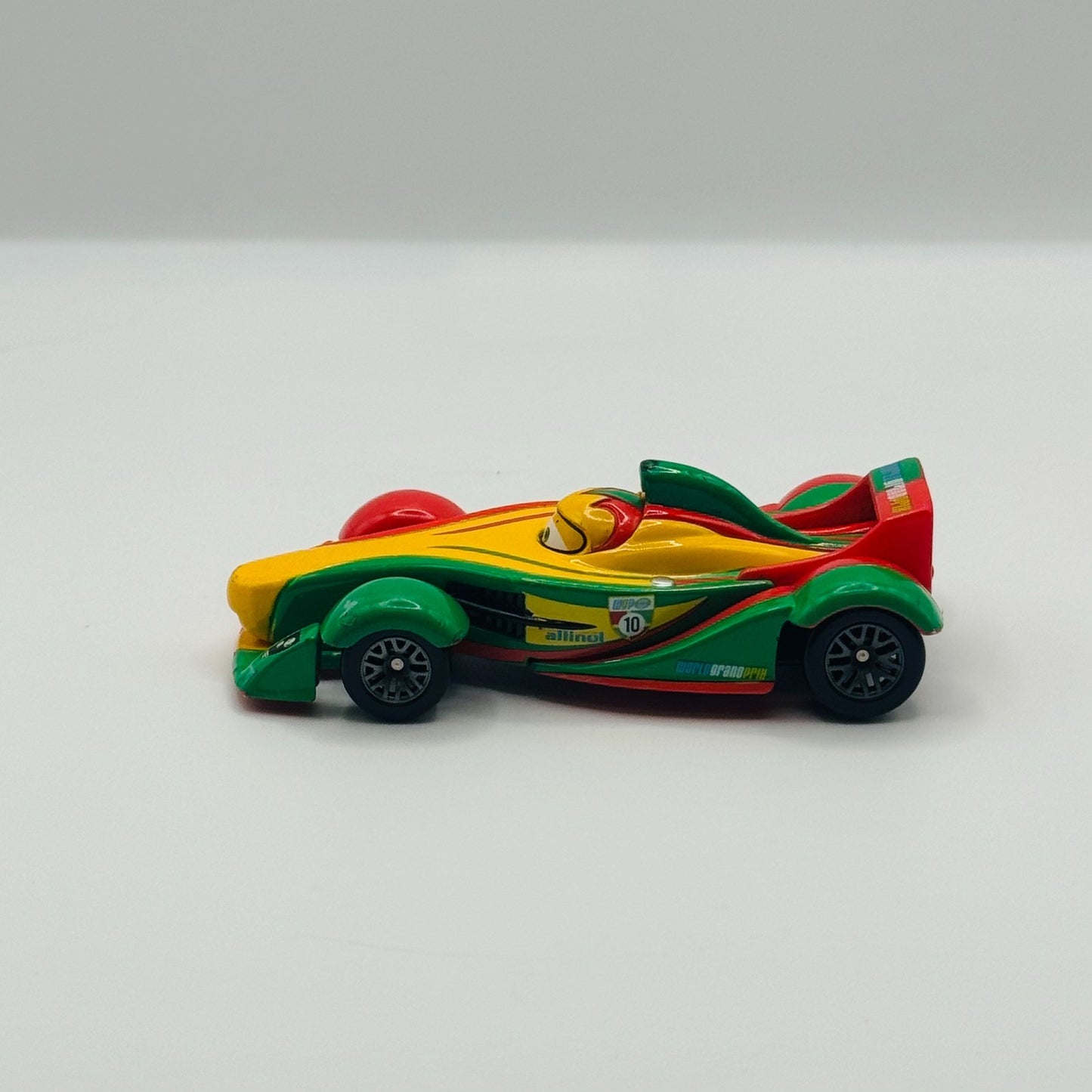 Disney Pixar Cars - RIP CLUTCHGONESKI WGP #11 - 1:55 Diecast