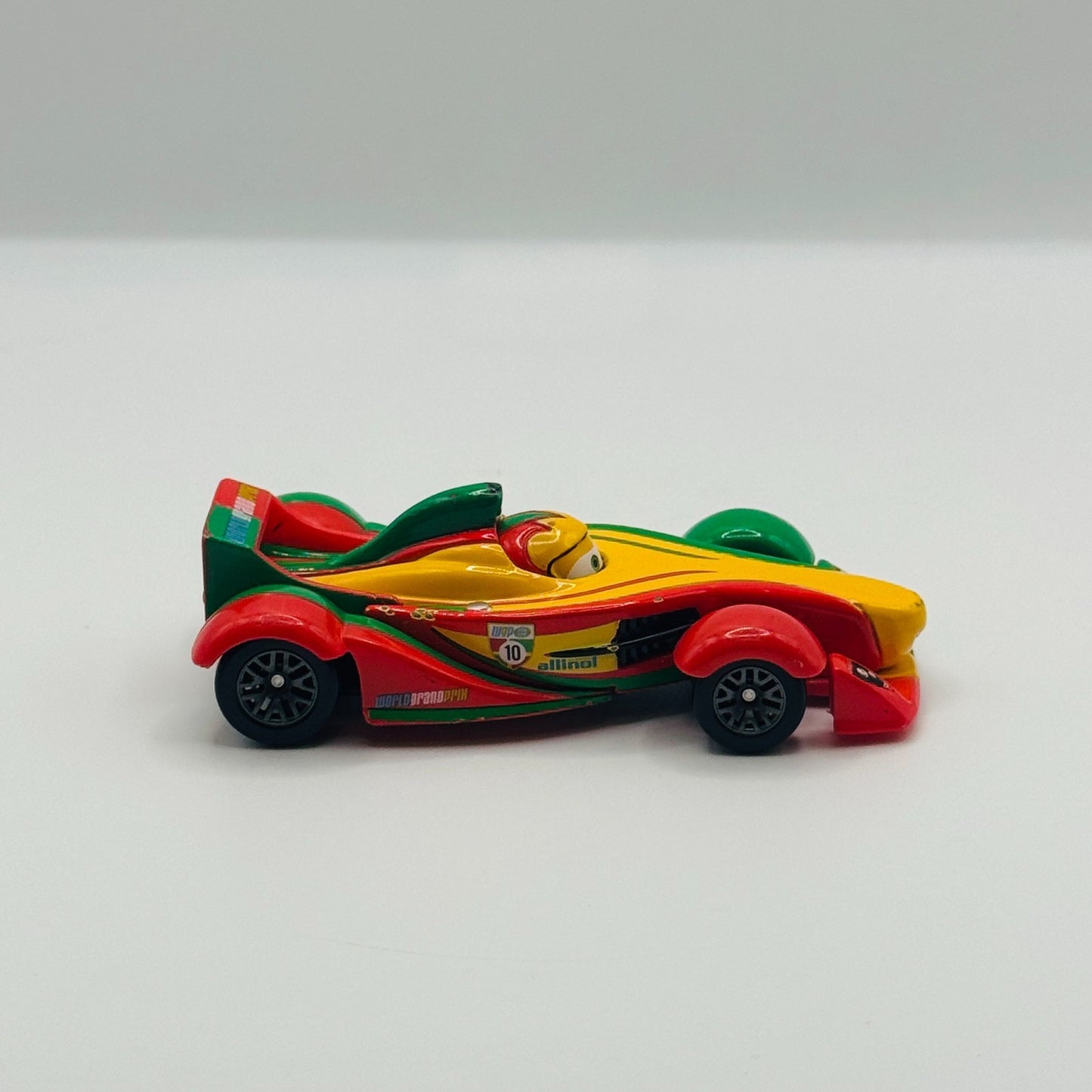 Disney Pixar Cars - RIP CLUTCHGONESKI WGP #11 - 1:55 Diecast