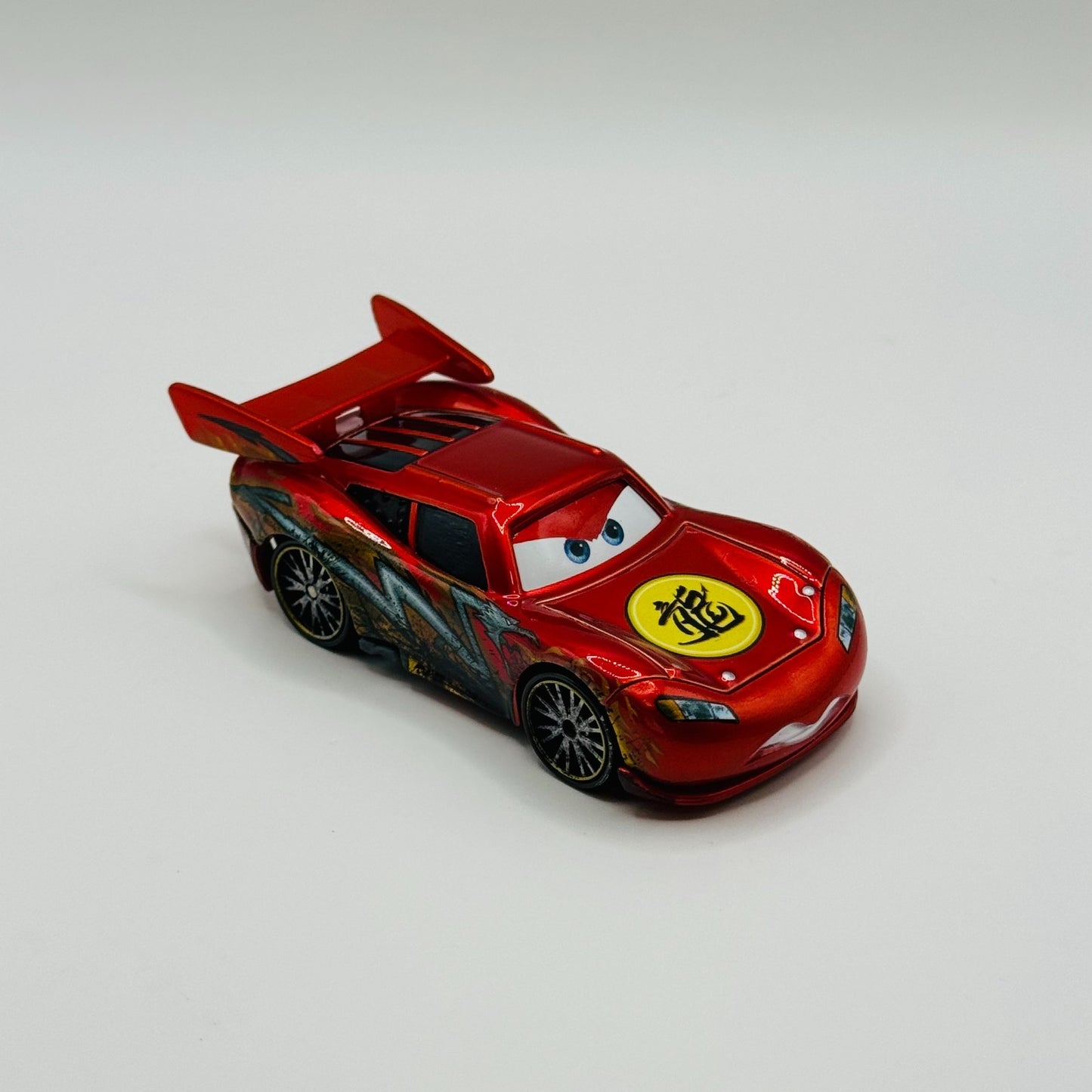 Disney Pixar Cars - DRAGON MCQUEEN WITH METALLIC FINISH Tokyo Mater 1:55 Diecast
