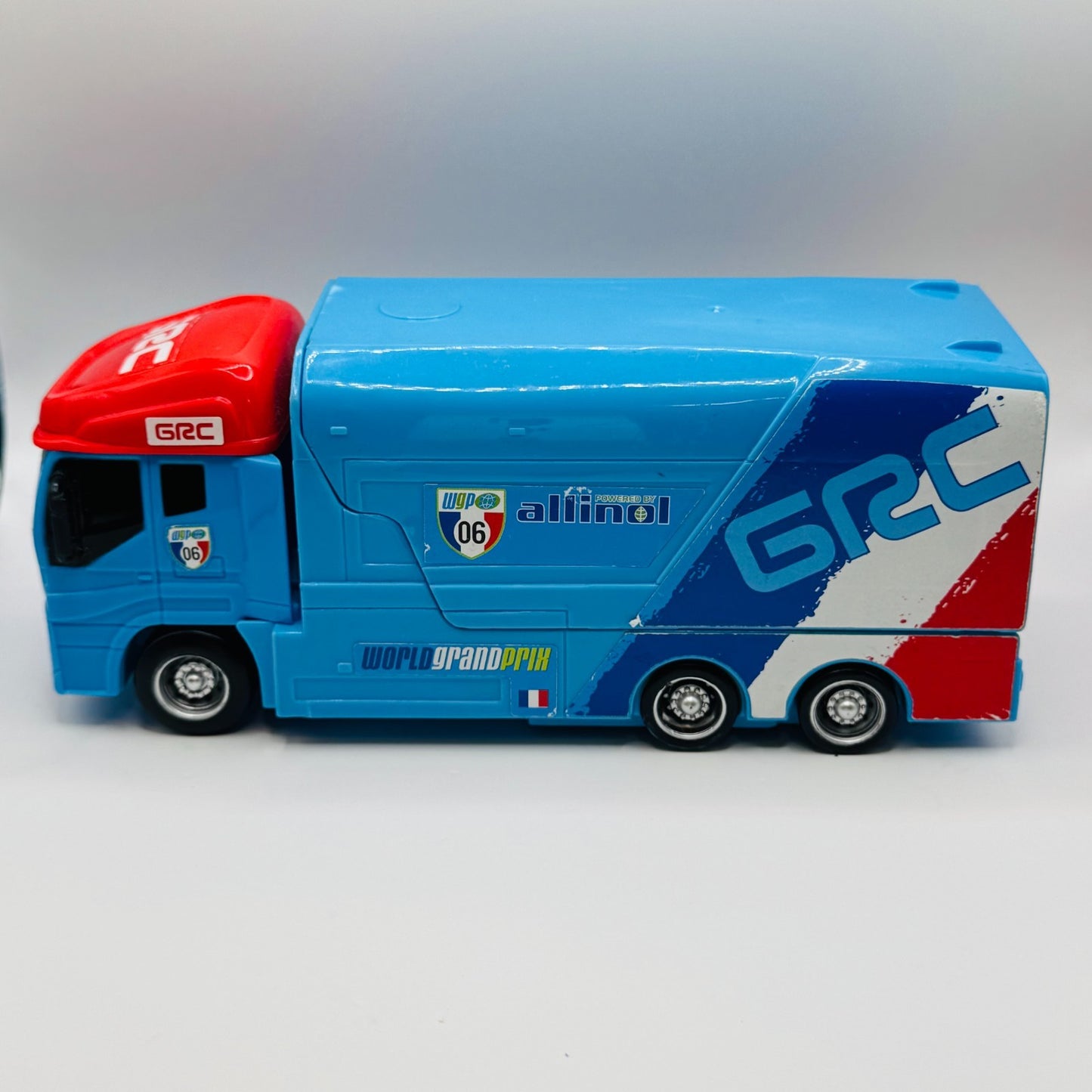 Disney Pixar Cars RAOUL CAROULE HAULER ANDRE Transforming Transporter 1:55 Scale