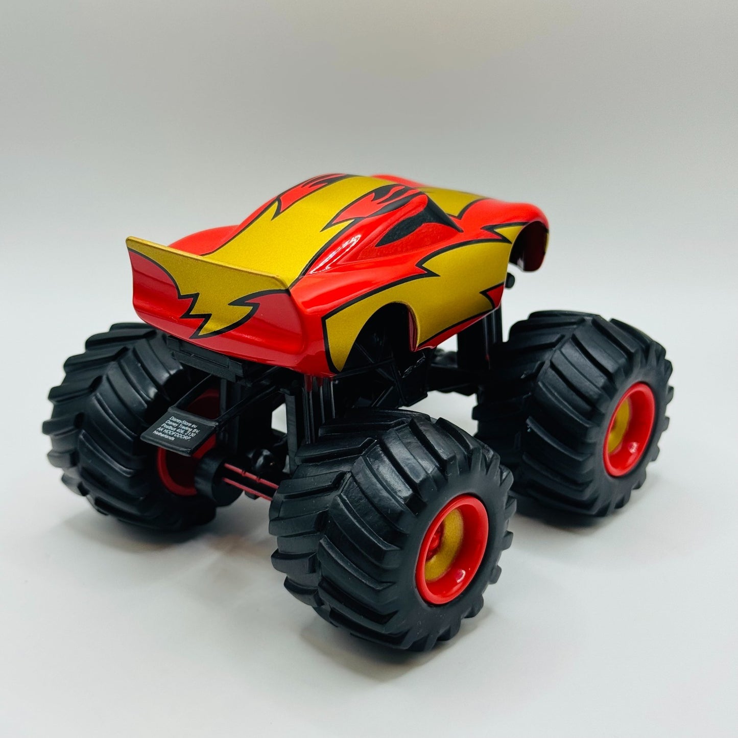 Disney Pixar Cars TORMENTOR FRIGHTENING MCMEAN Monster Truck Mater 1:43 Diecast
