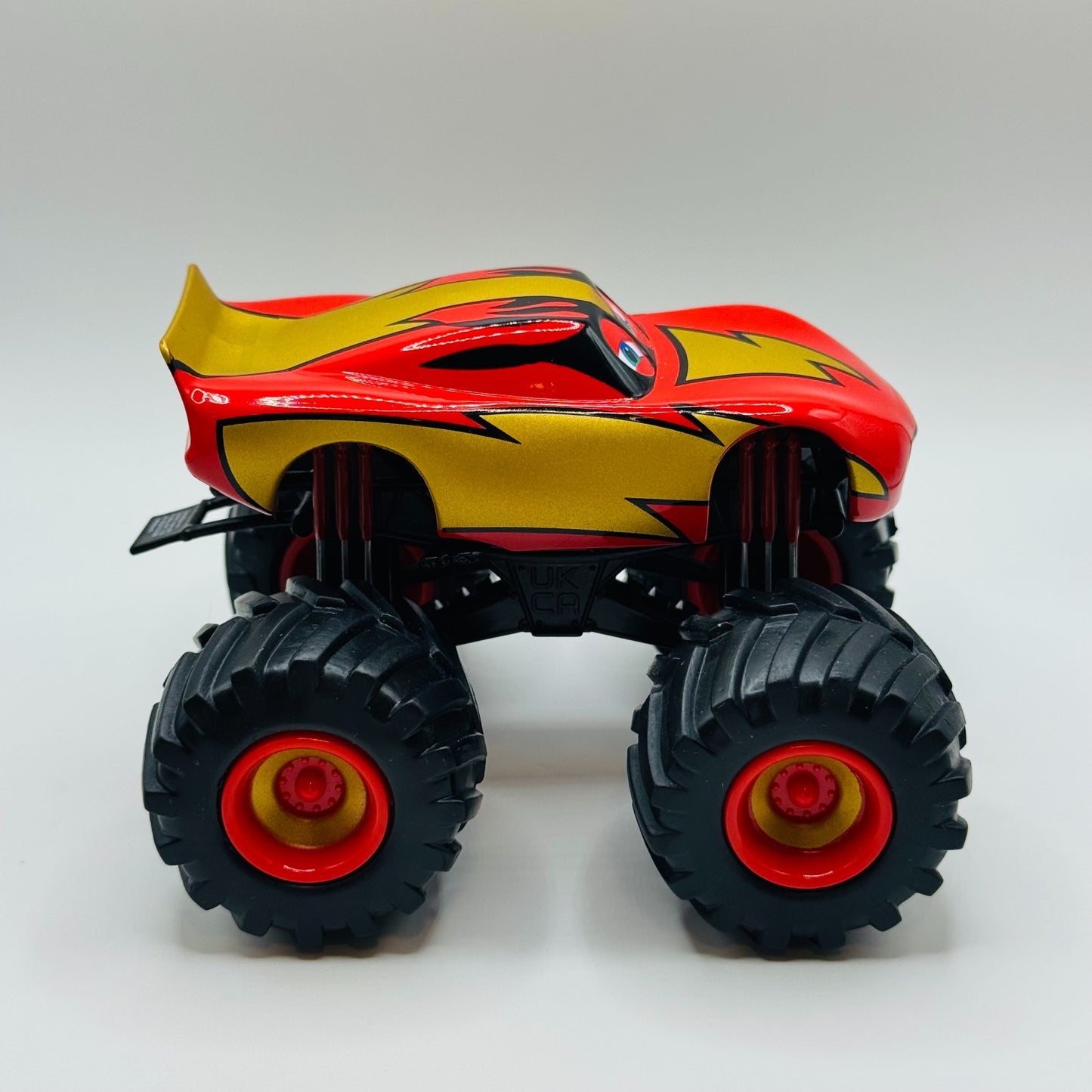 Disney Pixar Cars TORMENTOR FRIGHTENING MCMEAN Monster Truck Mater 1:43 Diecast