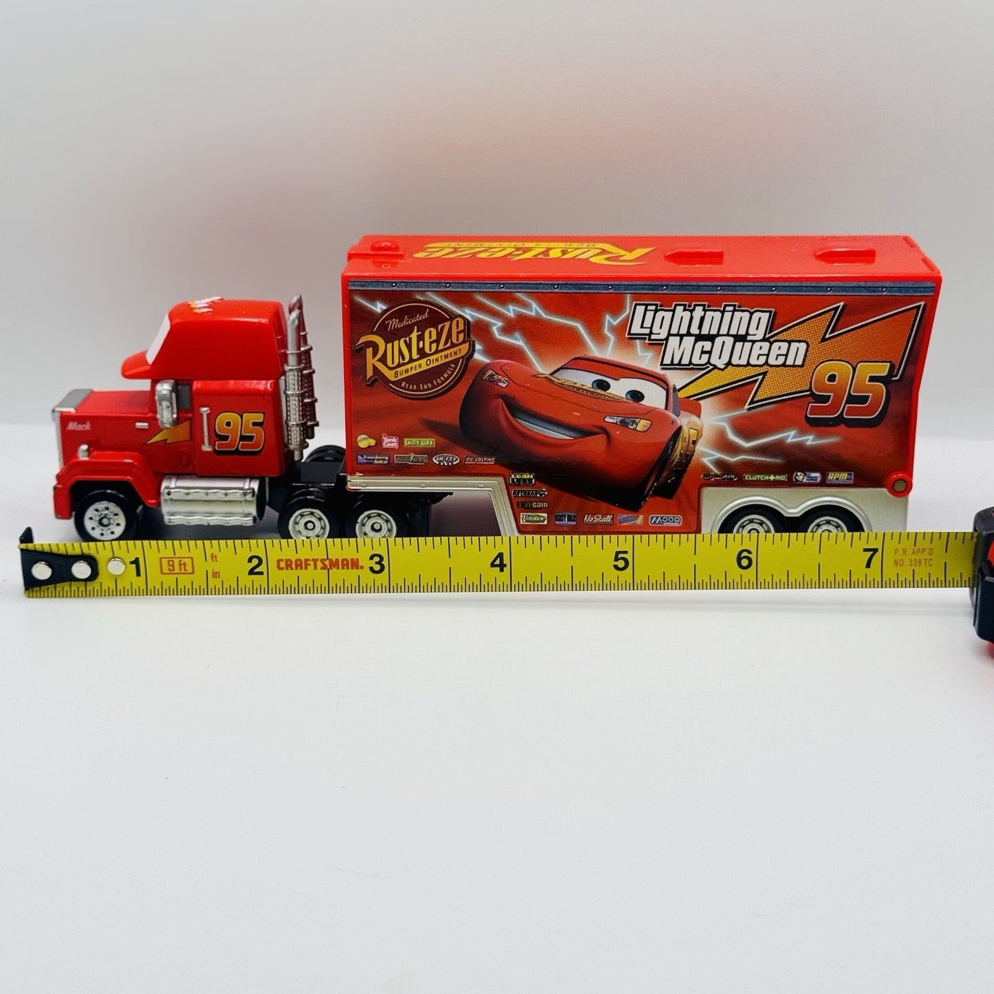 Disney Pixar Cars - Takara Tomy Tomica CARS 1 MACK HAULER *RARE* - 1:64 Diecast