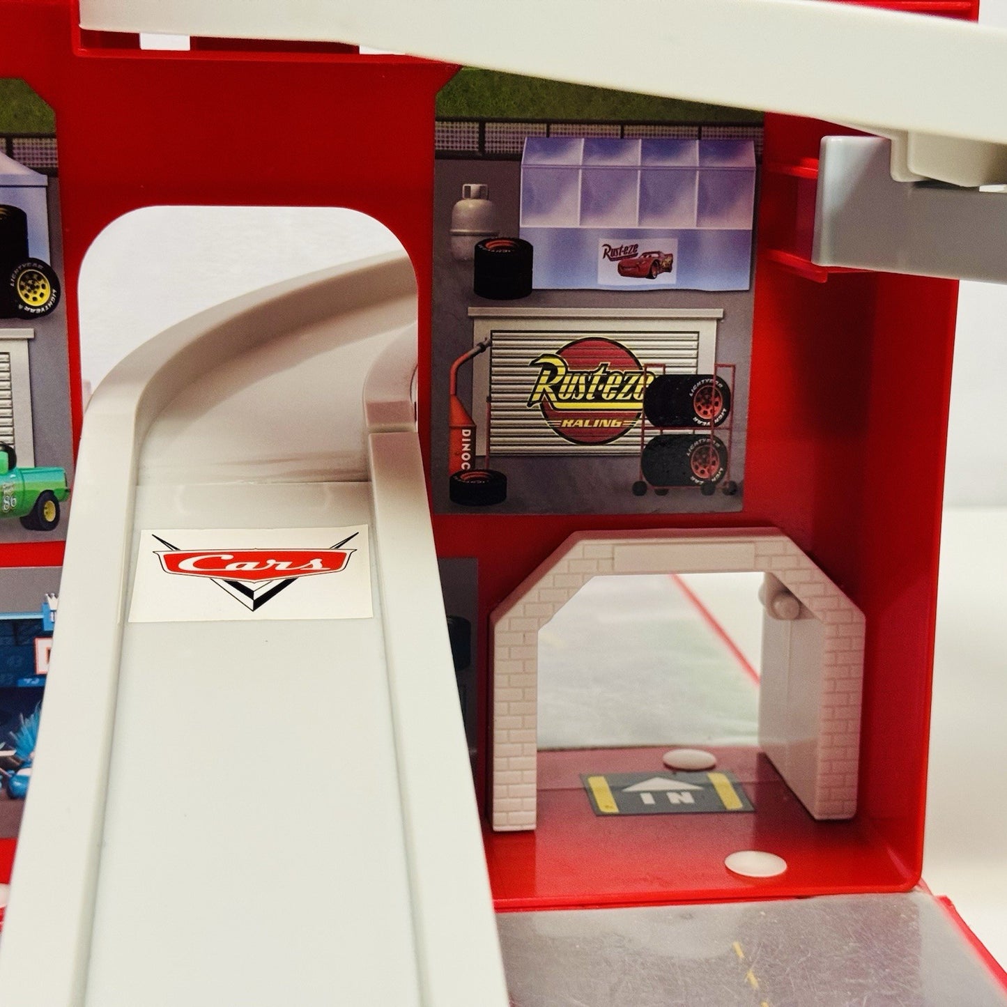 Disney Pixar Cars - Takara Tomy Tomica PISTON CUP PANORAMA CARRY CASE PLAYSET