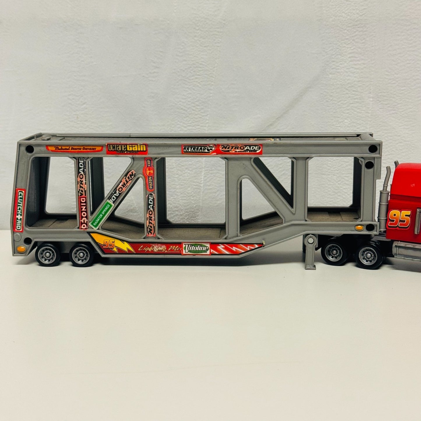 Disney Pixar Cars - MACK TRANSPORTER TRUCK HAULER FITS 6 CARS - 1:55 Scale