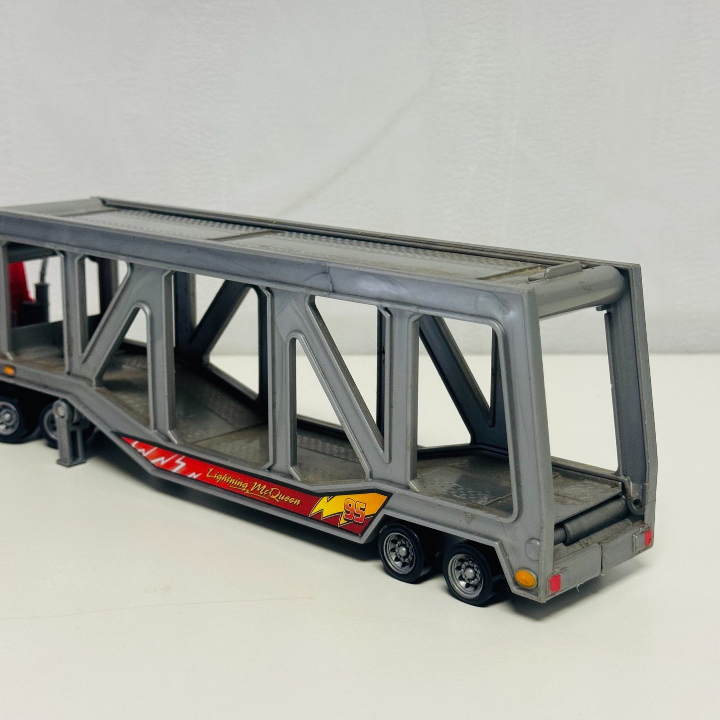Disney Pixar Cars - MACK TRANSPORTER TRUCK HAULER FITS 6 CARS - 1:55 Scale